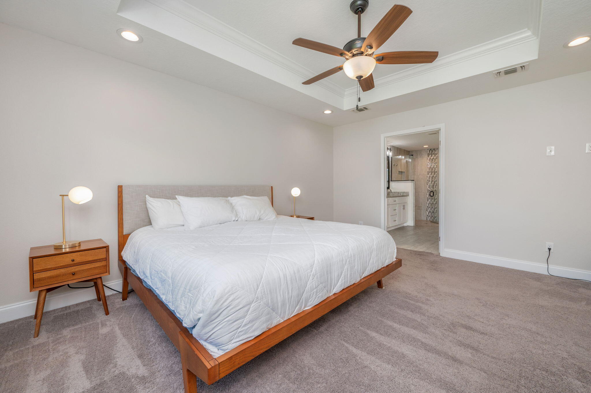 CRESCENT SHORES - Residential