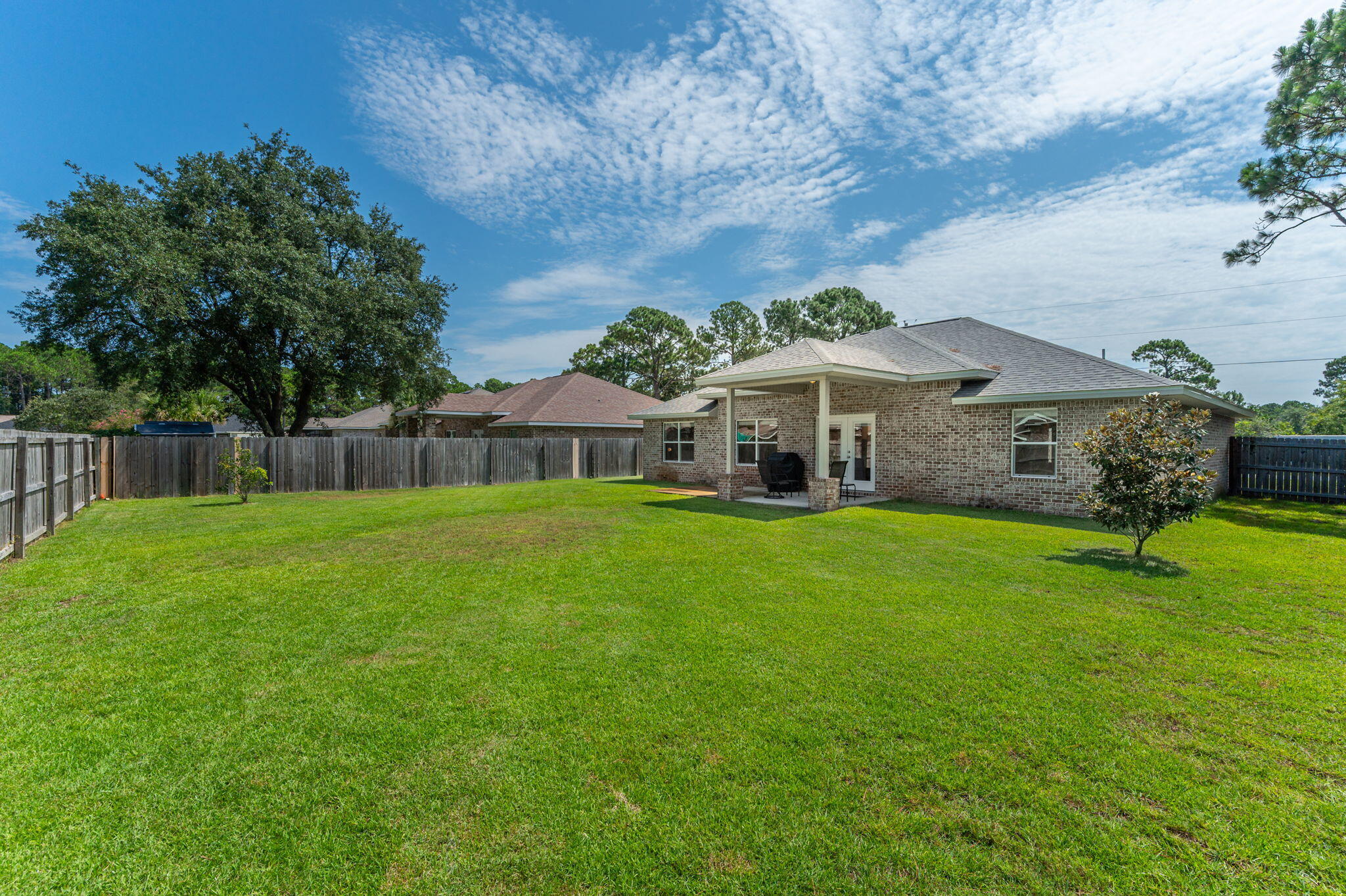 CRESCENT SHORES - Residential