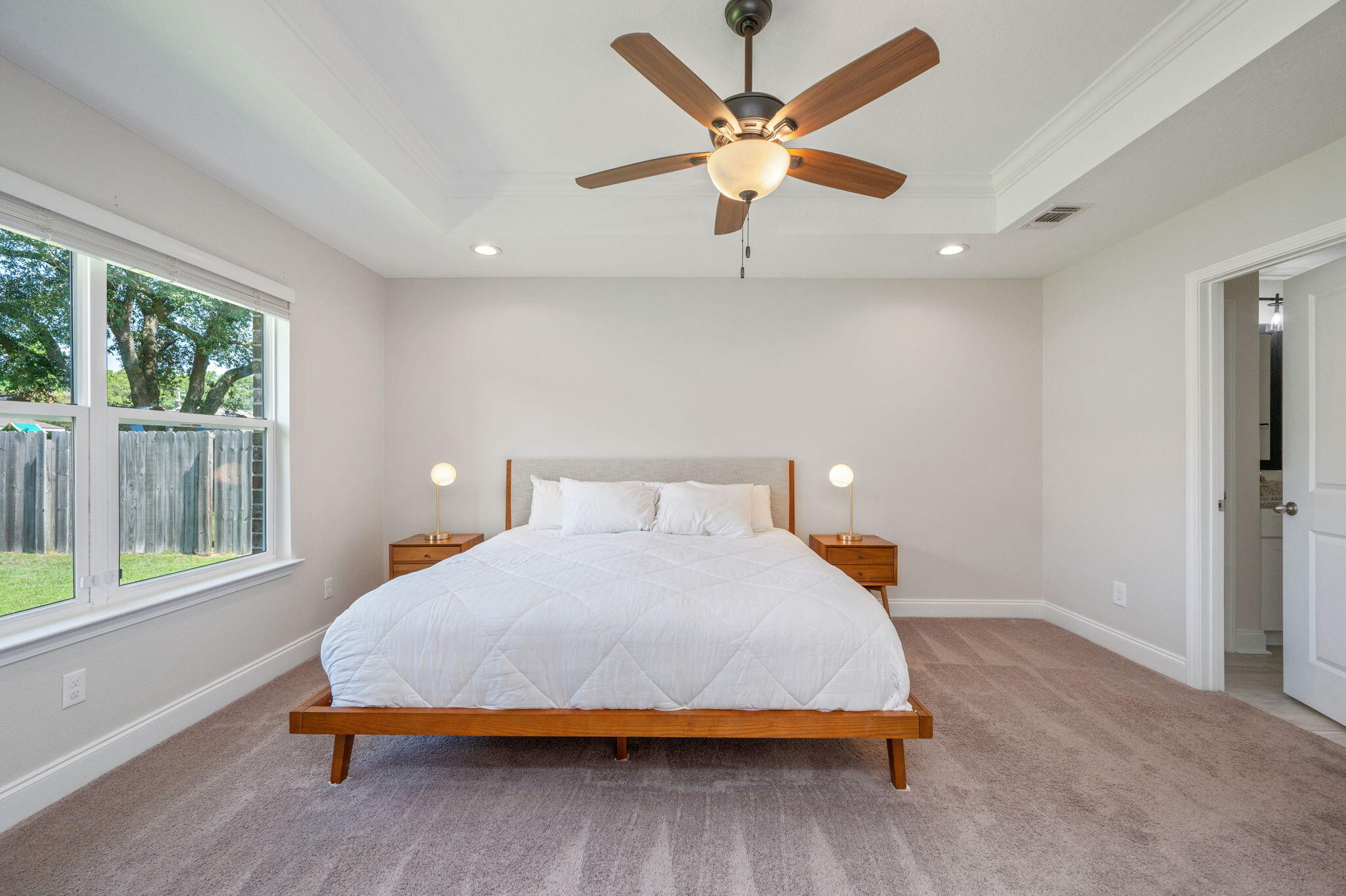 CRESCENT SHORES - Residential