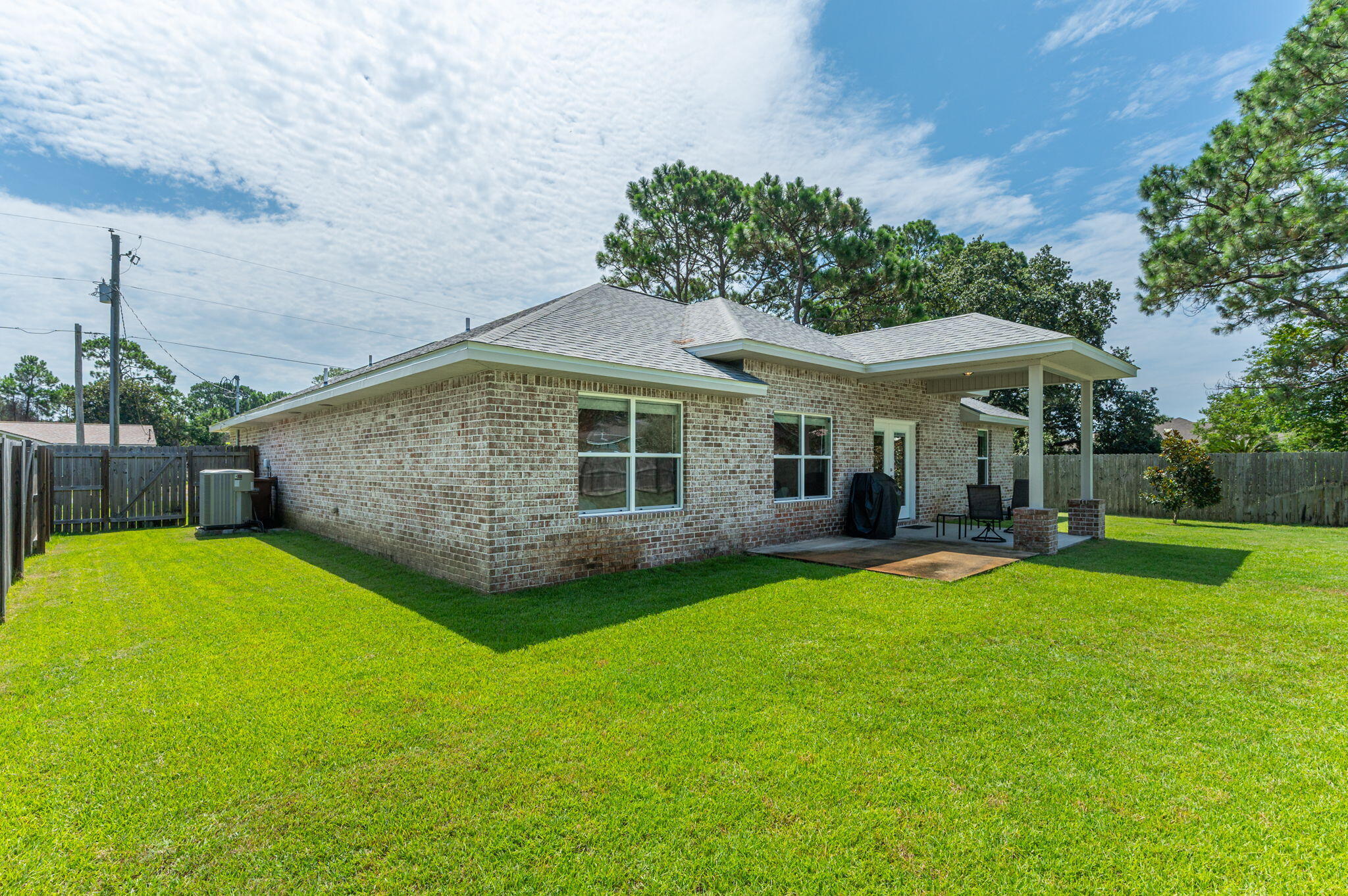 CRESCENT SHORES - Residential