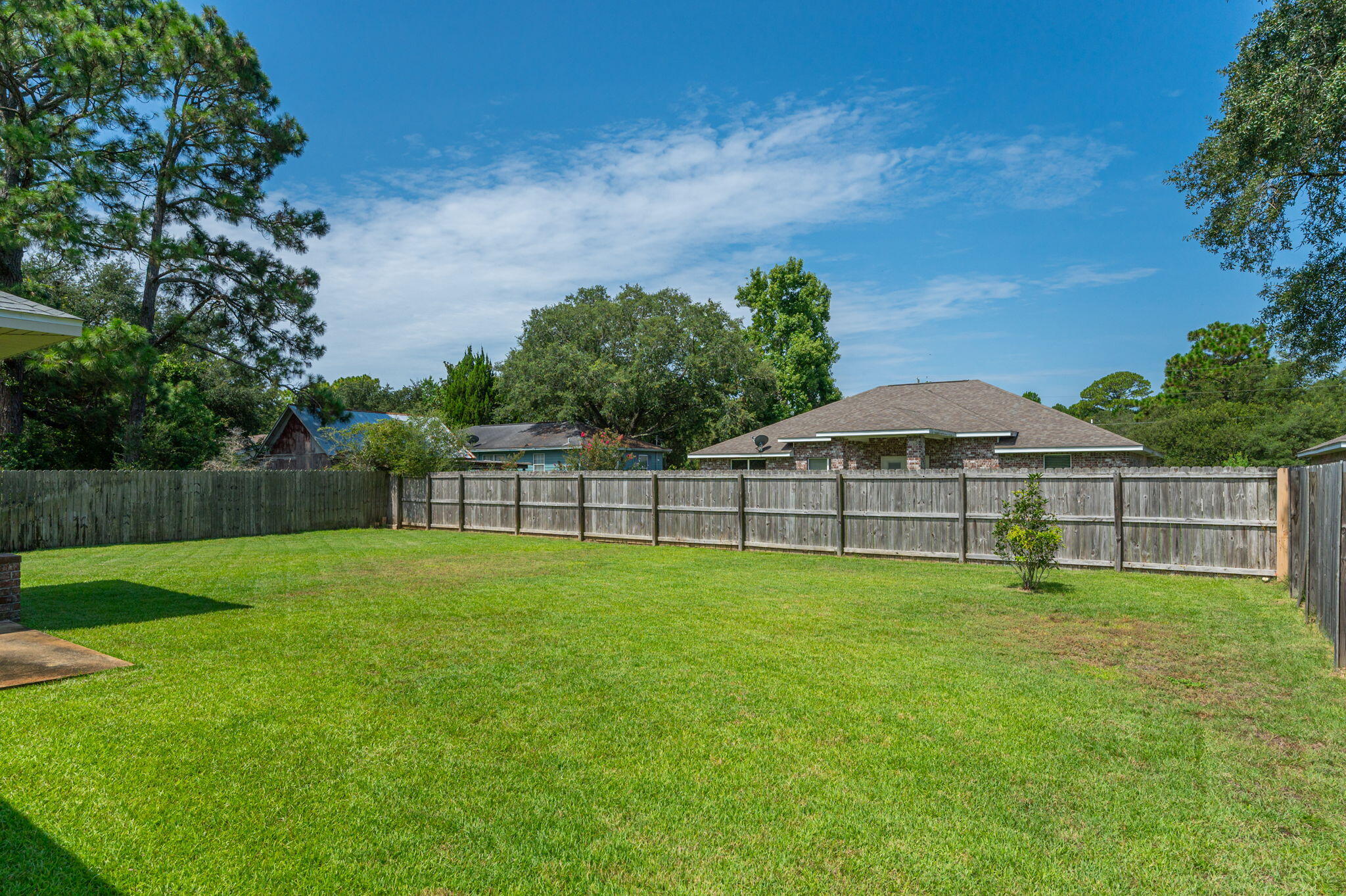 CRESCENT SHORES - Residential