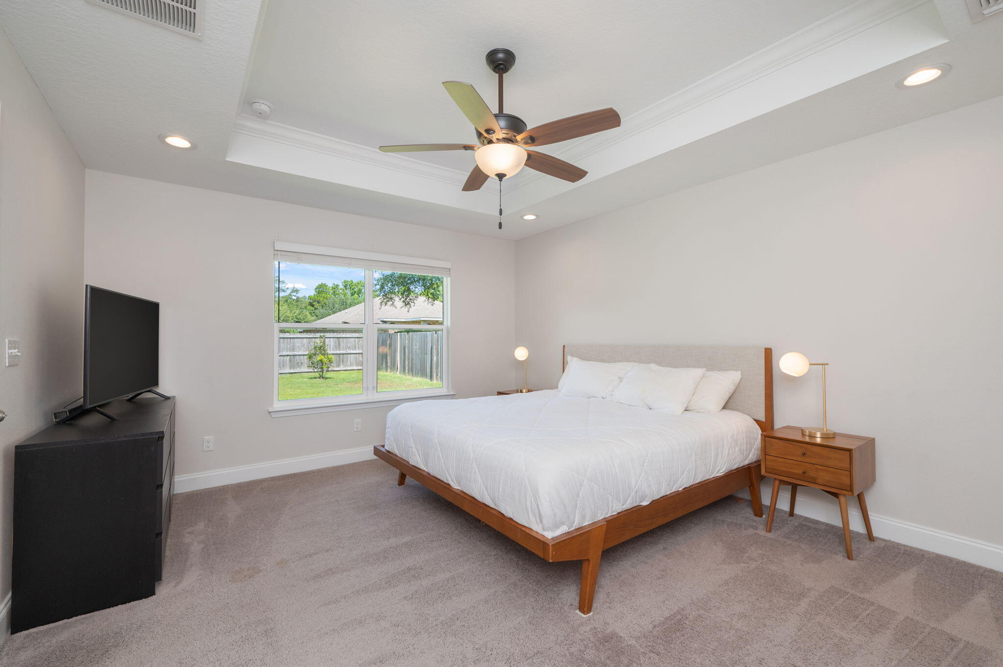 CRESCENT SHORES - Residential