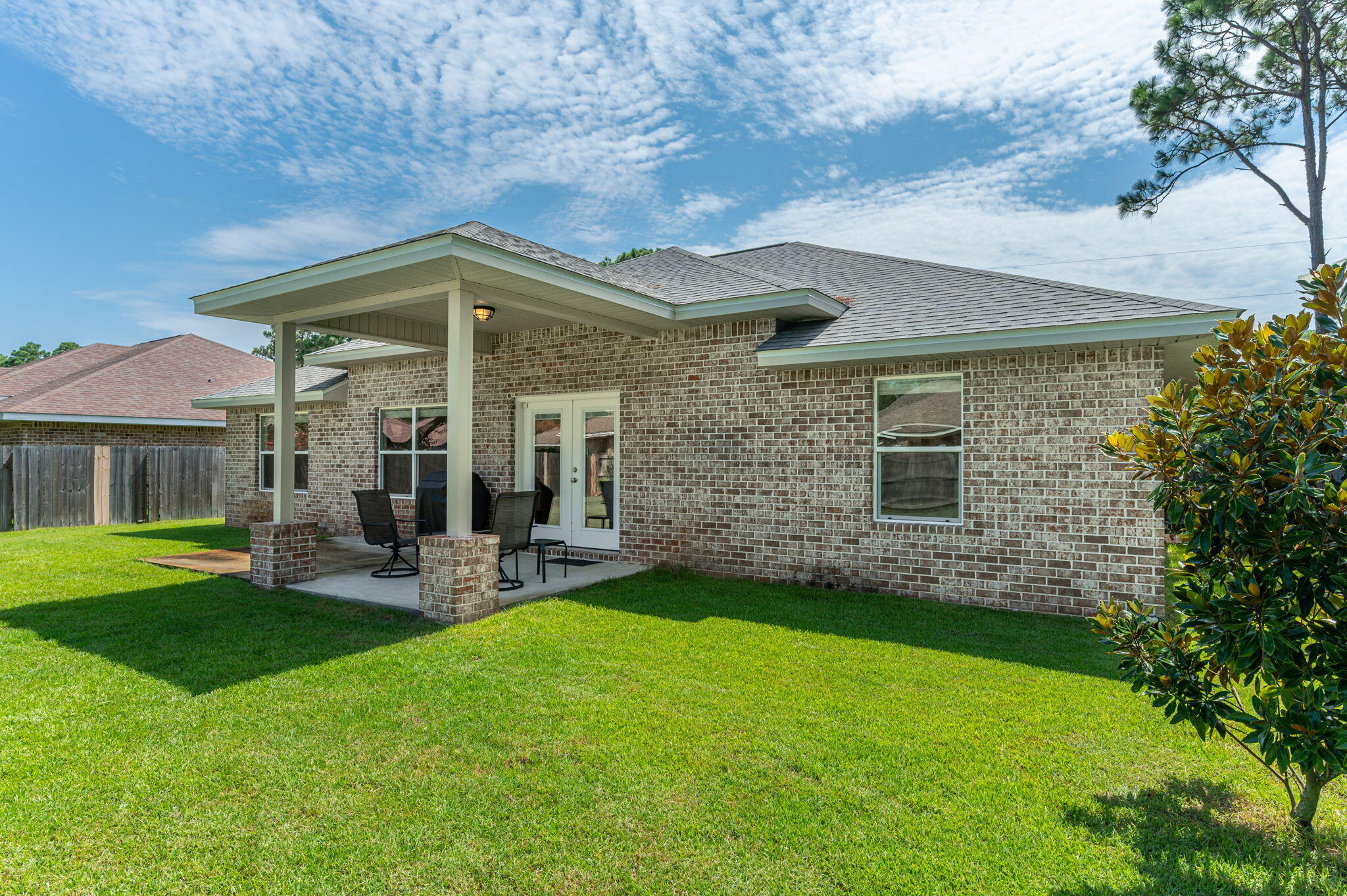CRESCENT SHORES - Residential