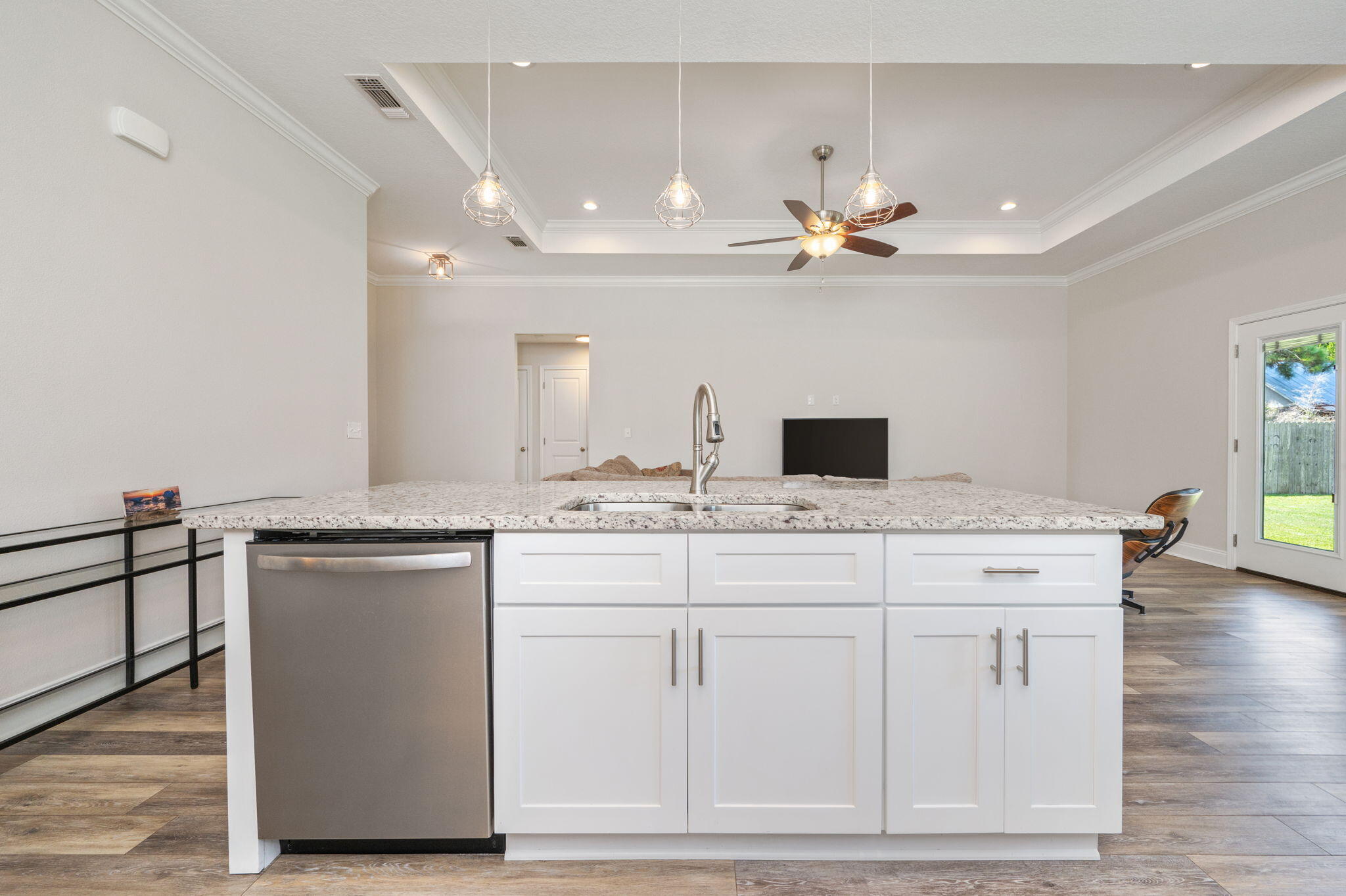 CRESCENT SHORES - Residential
