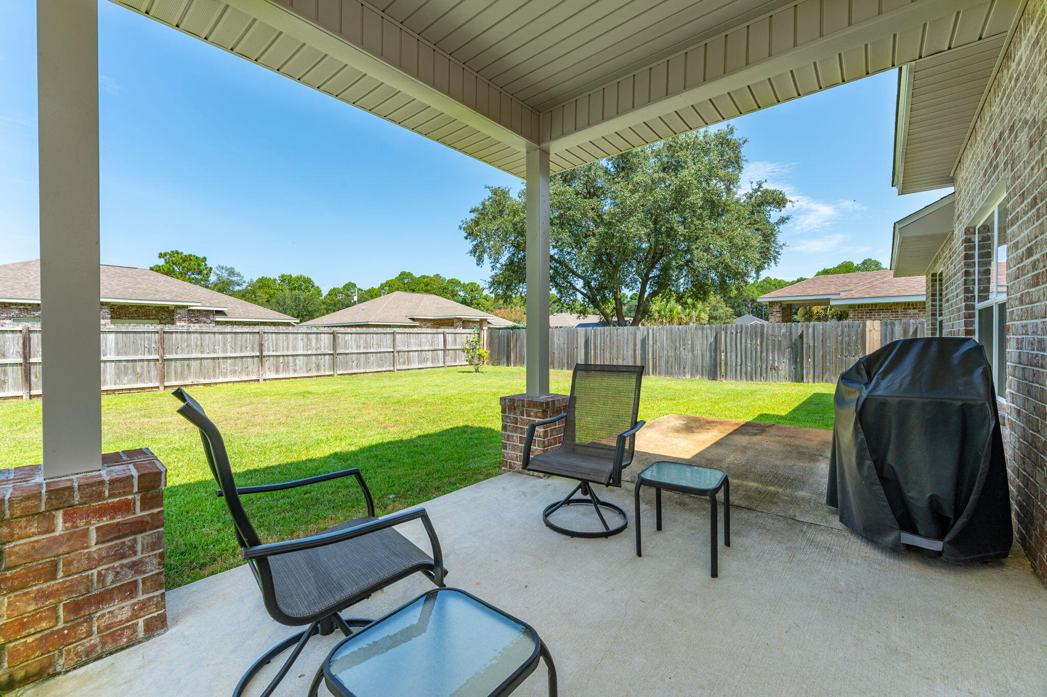 CRESCENT SHORES - Residential