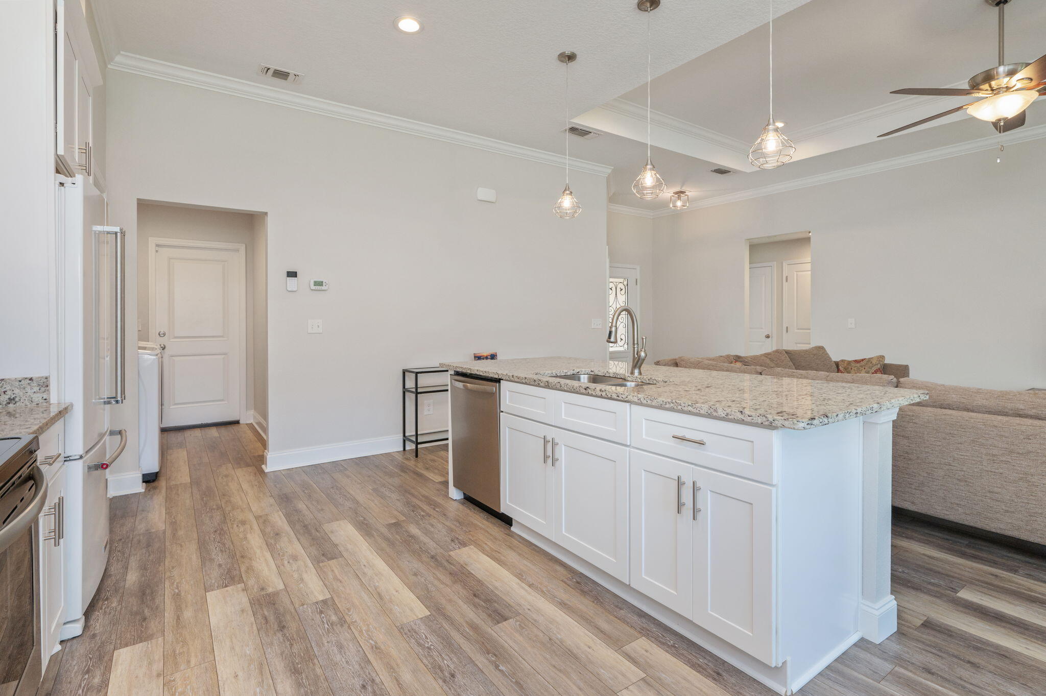CRESCENT SHORES - Residential