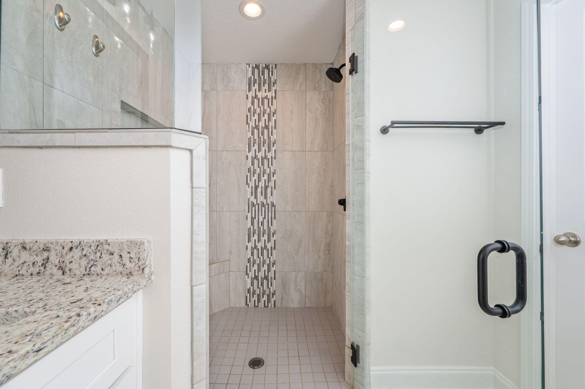 CRESCENT SHORES - Residential