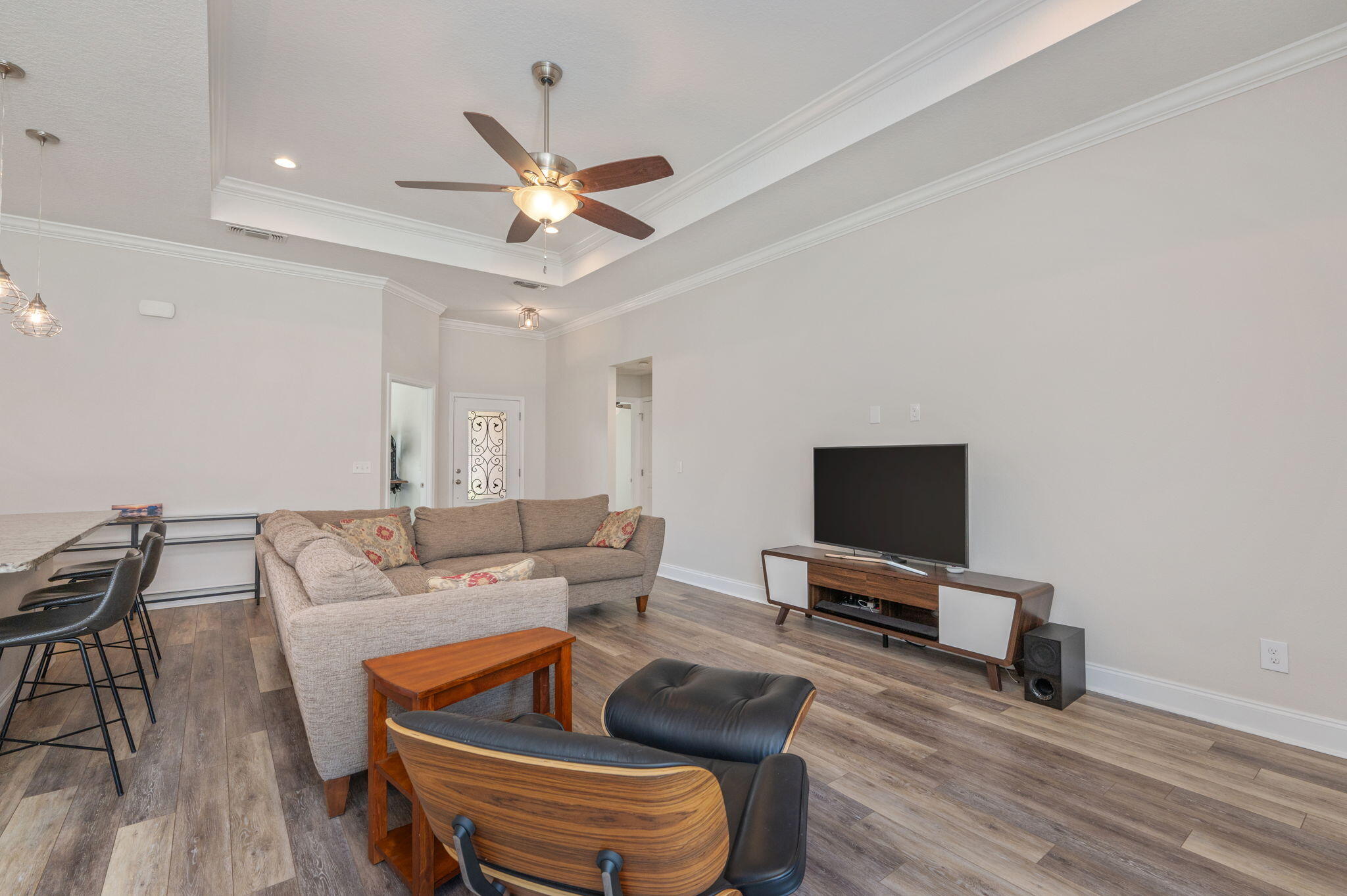 CRESCENT SHORES - Residential