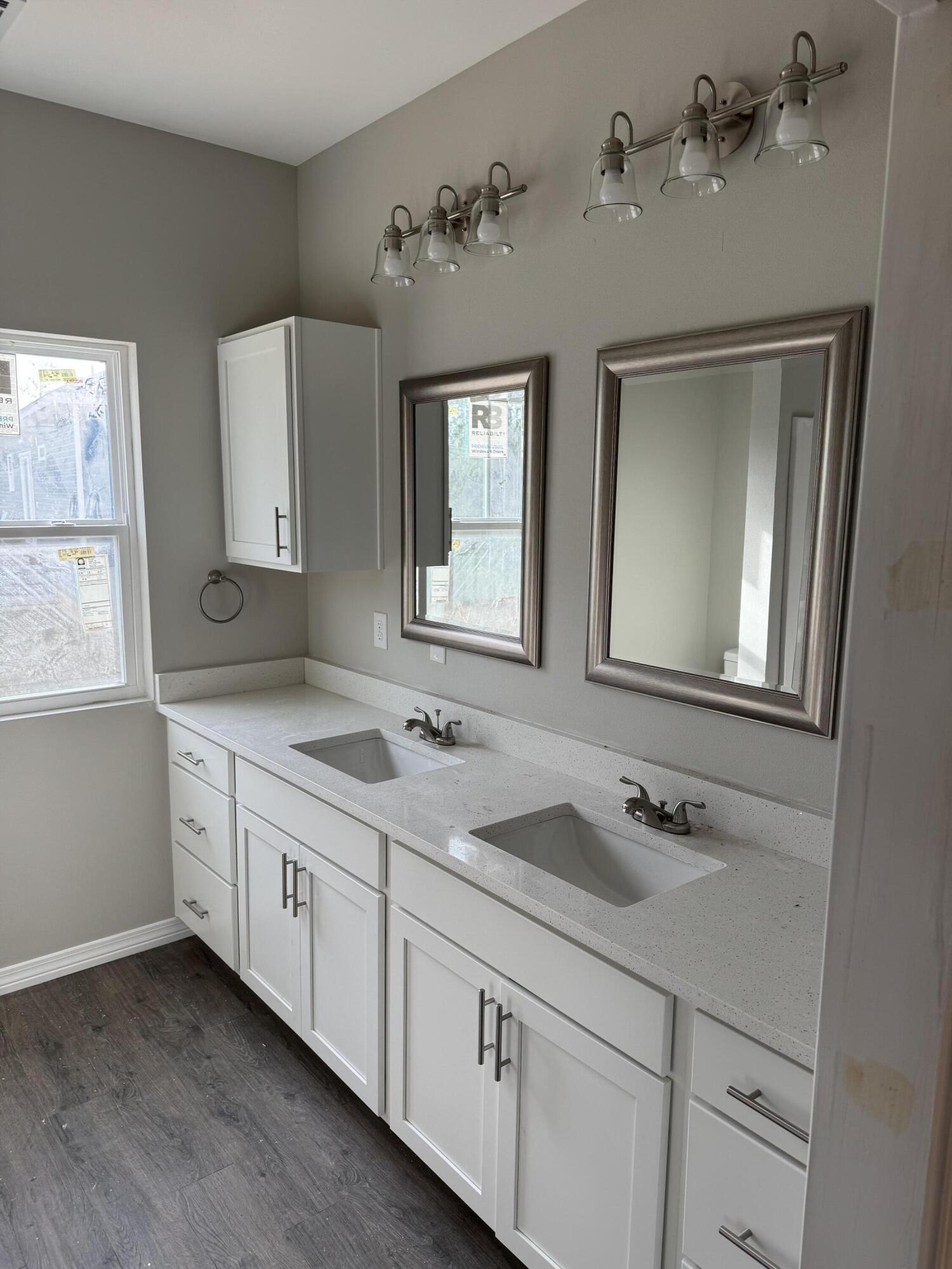 OAKWOOD LAKES ESTATES - Residential
