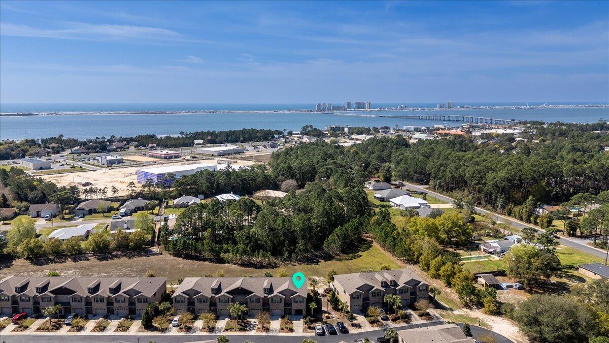 RESERVE POINTE - Residential