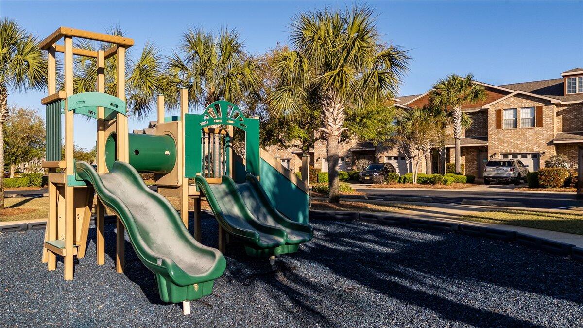 RESERVE POINTE - Residential