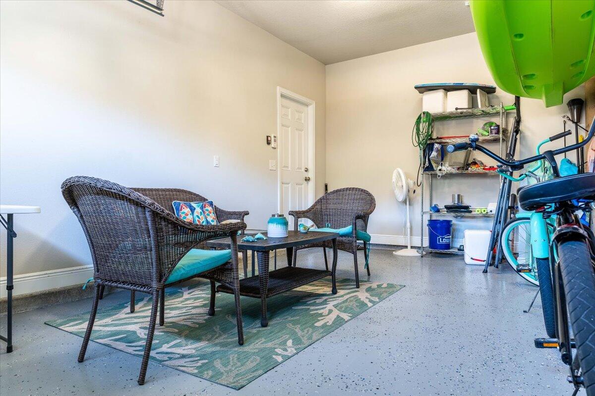 RESERVE POINTE - Residential