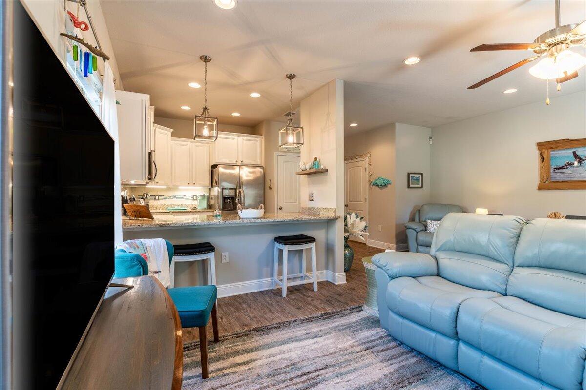 RESERVE POINTE - Residential