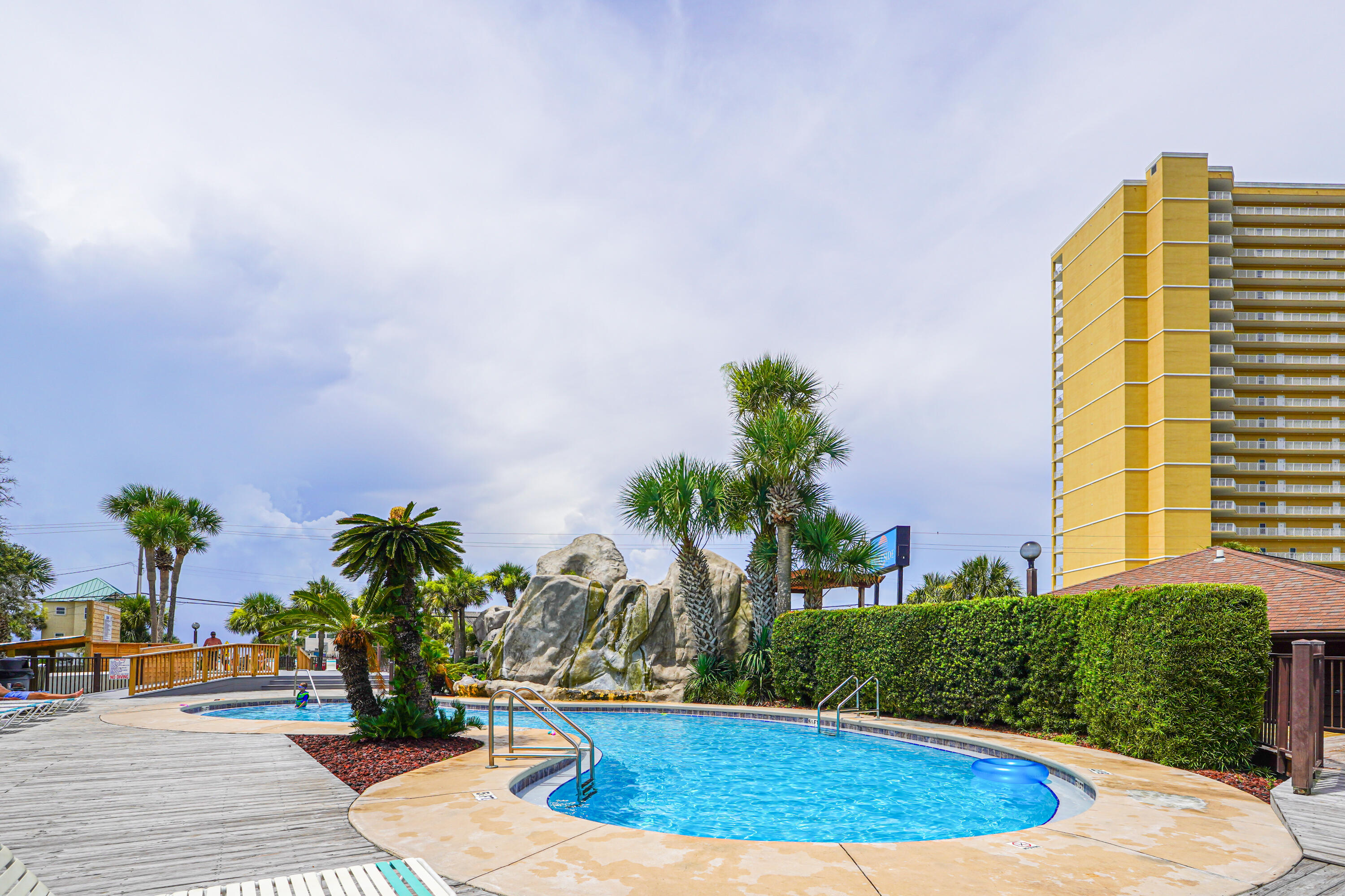 PORTSIDE CONDO - Residential