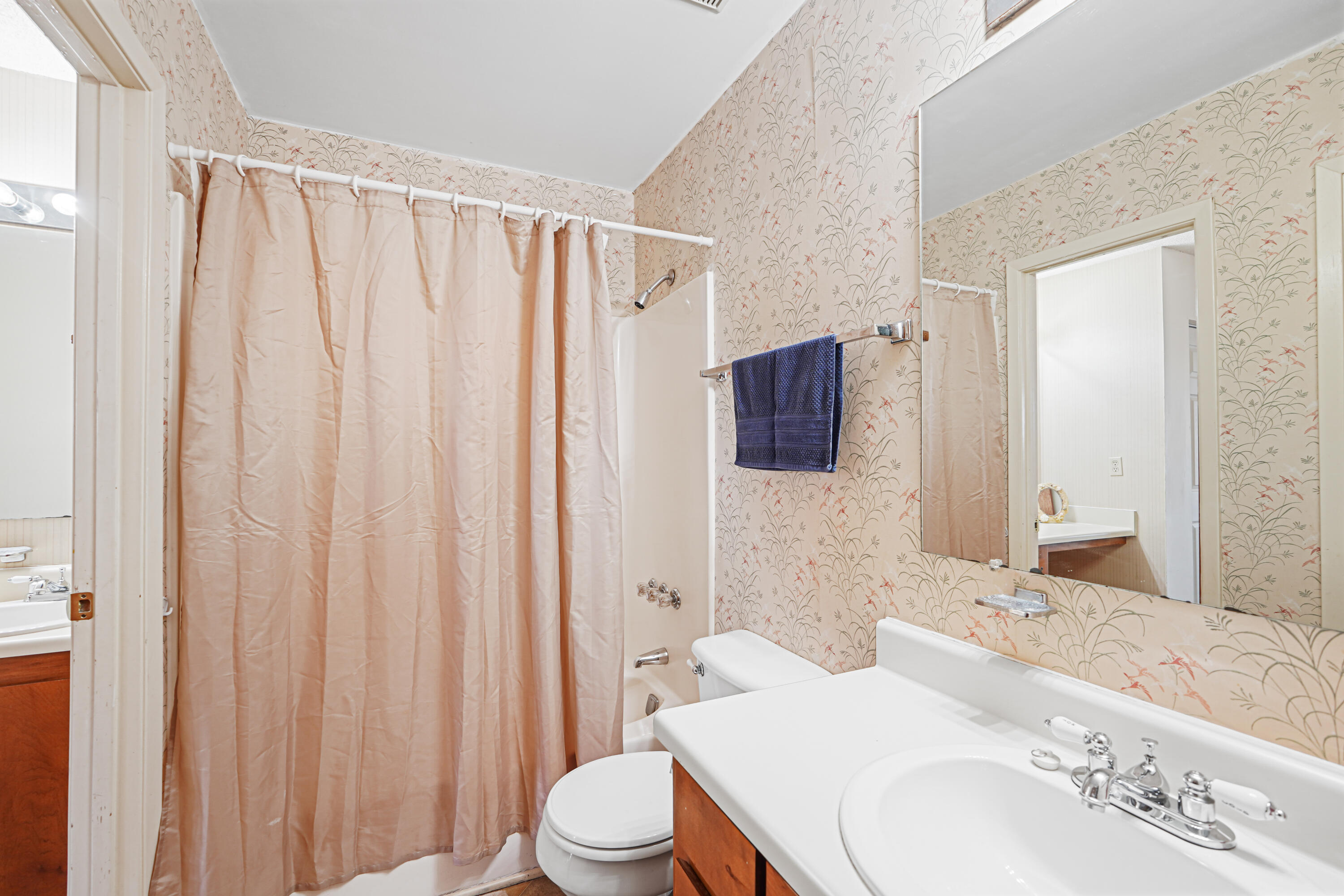 PORTSIDE CONDO - Residential