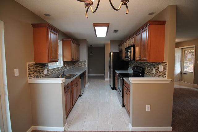 TANGLEWOOD S/D 1ST ADDN - Residential