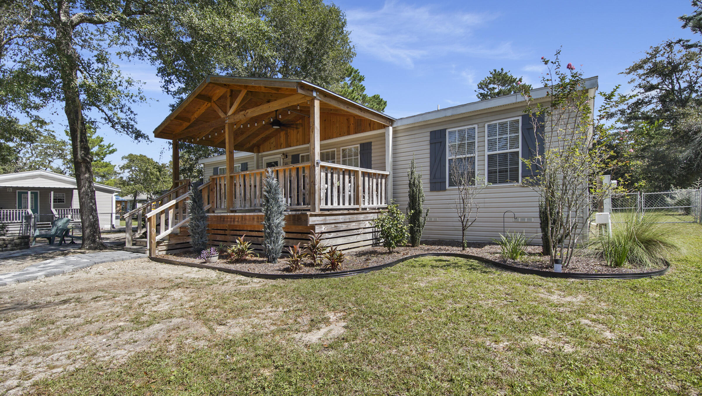 OAKWOOD LAKES ESTATES - Residential