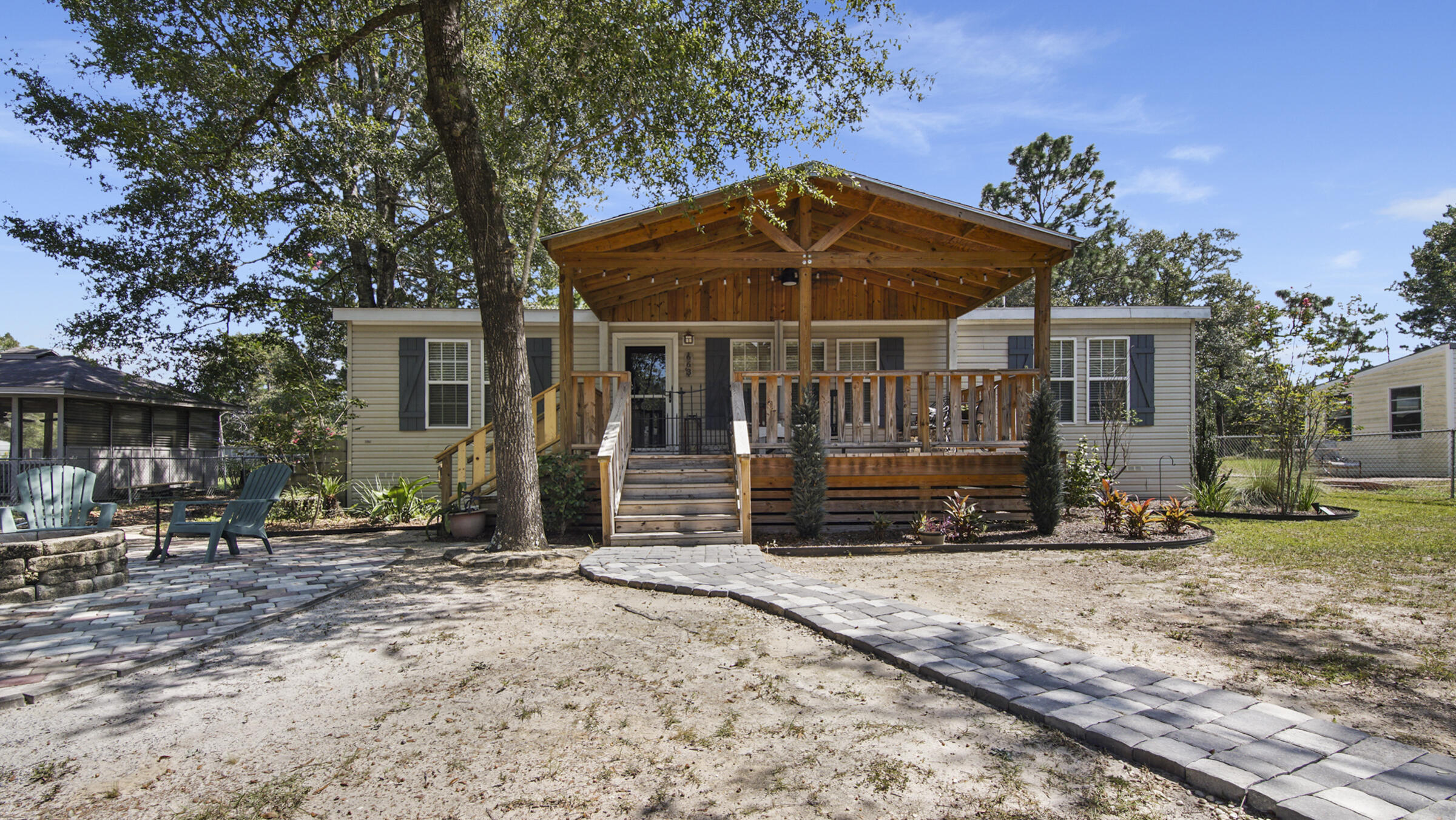 OAKWOOD LAKES ESTATES - Residential