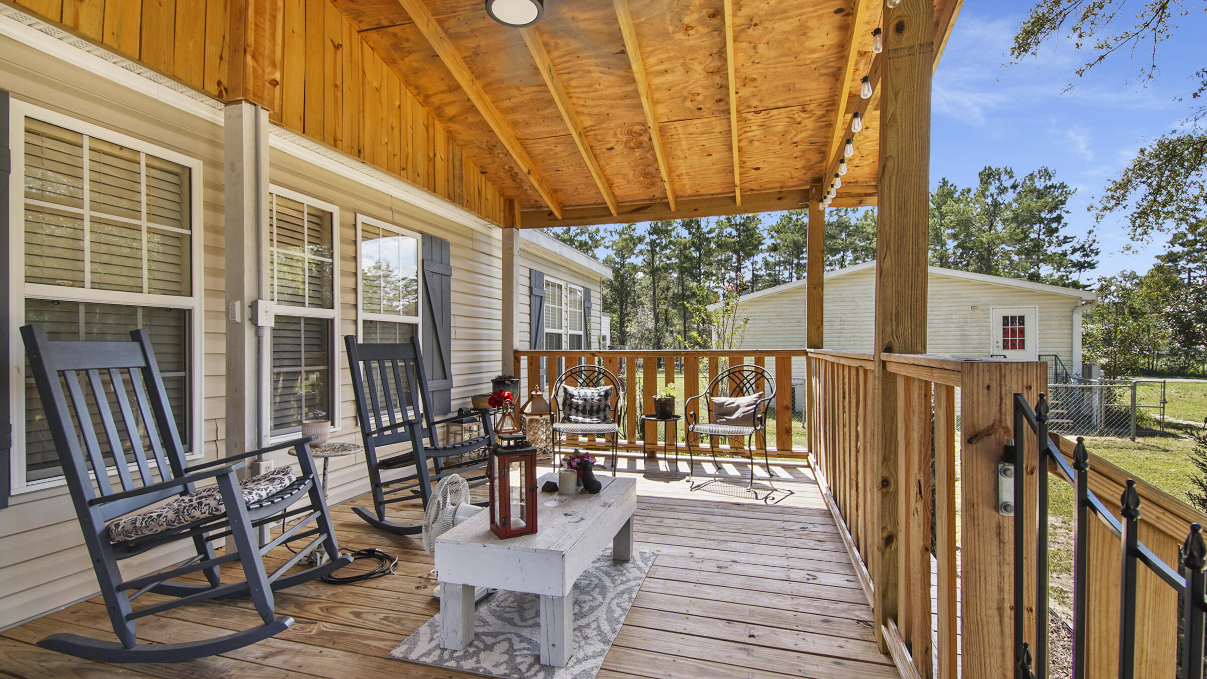 OAKWOOD LAKES ESTATES - Residential