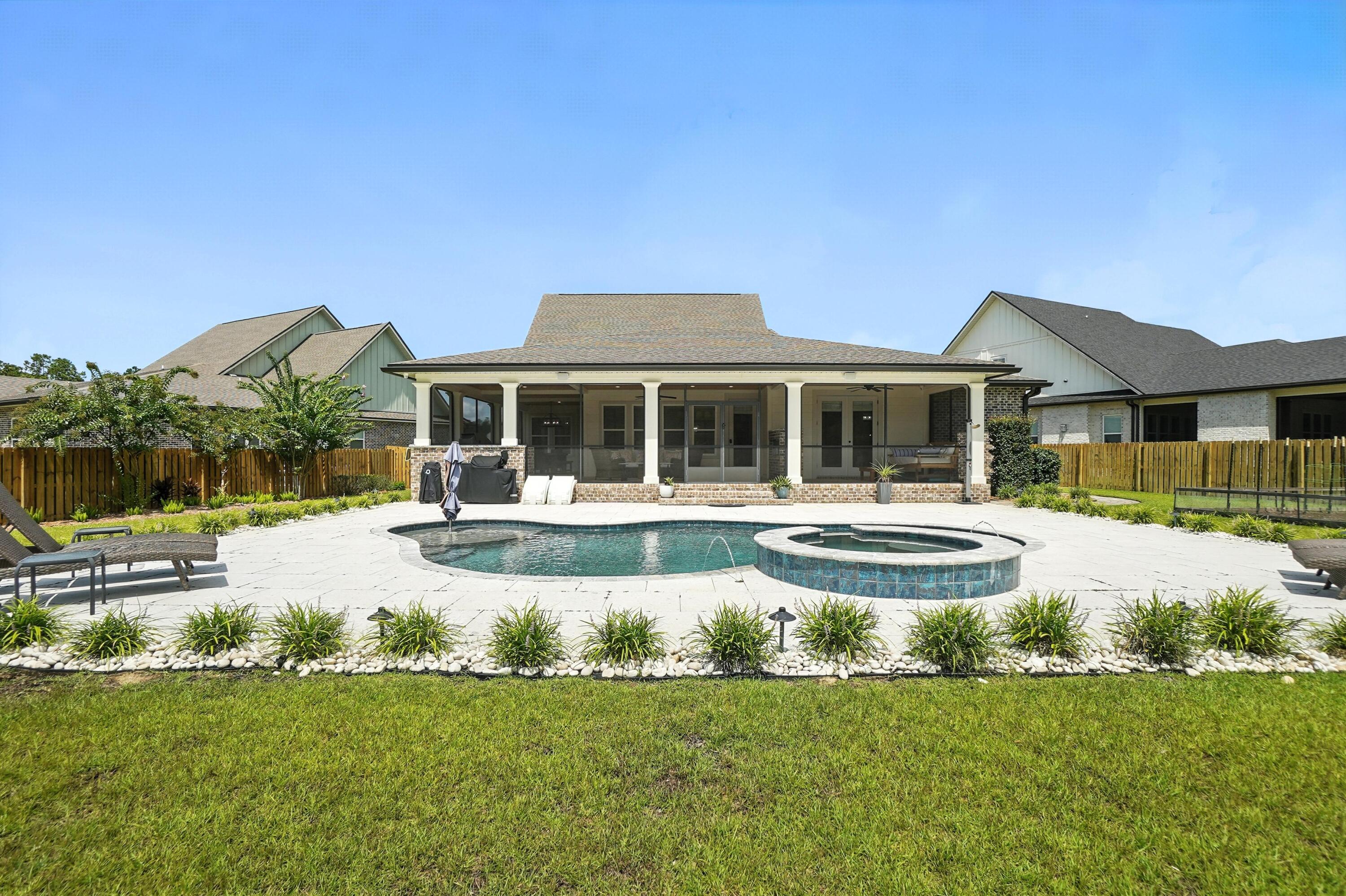 HAMMOCK BAY - Residential