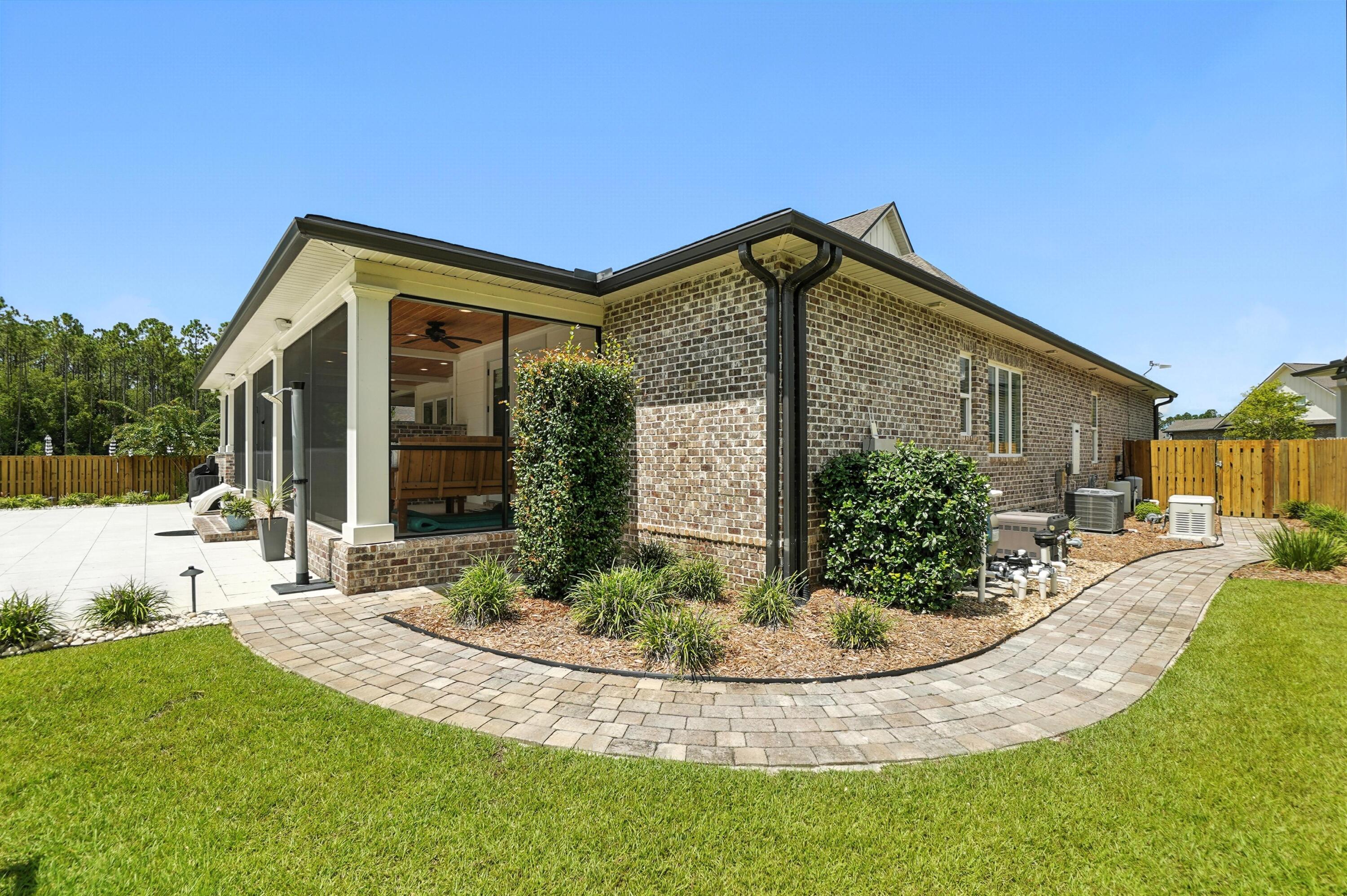 HAMMOCK BAY - Residential