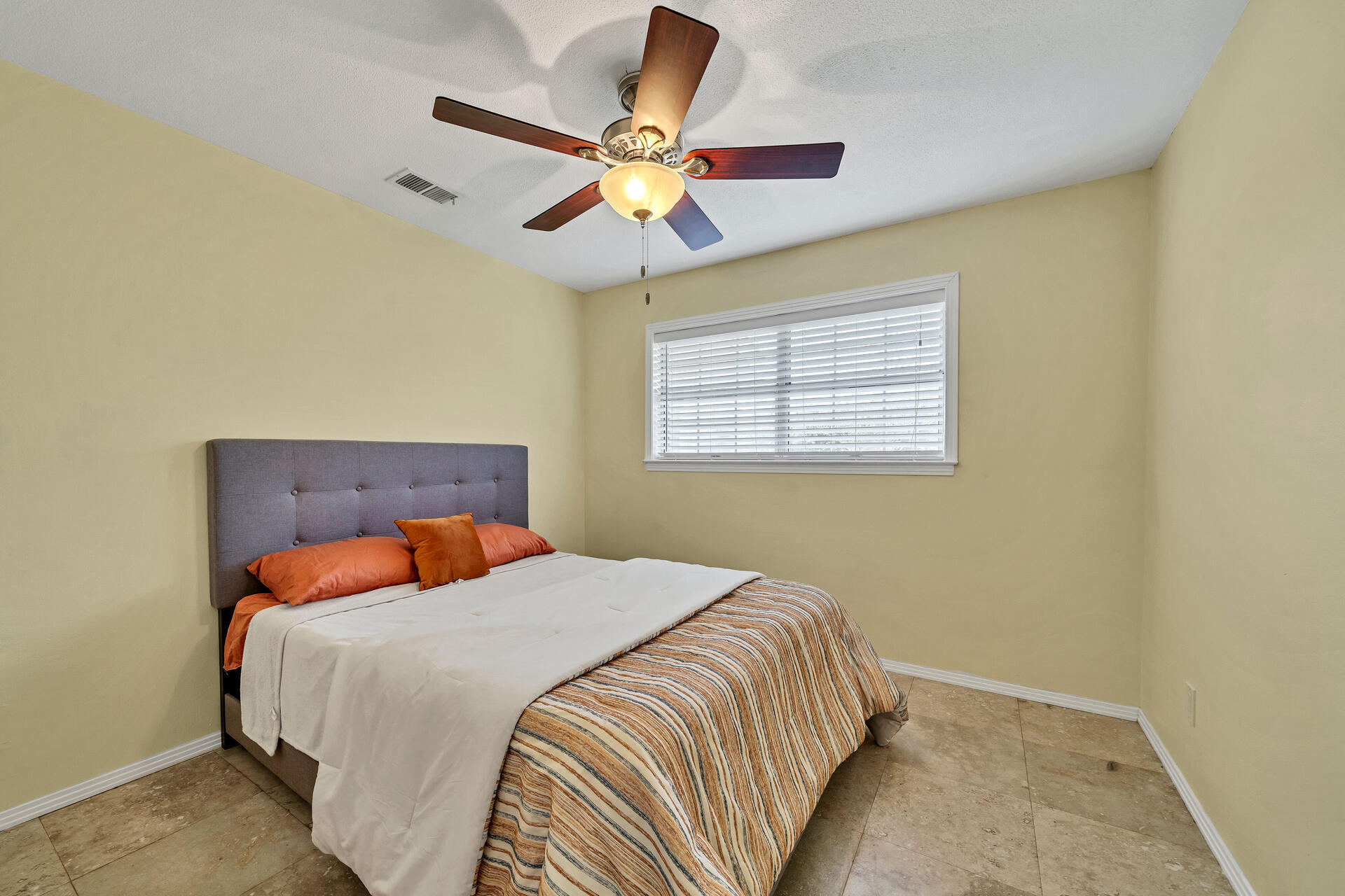 Oakland Heights Lot 19 BLK5 - Residential