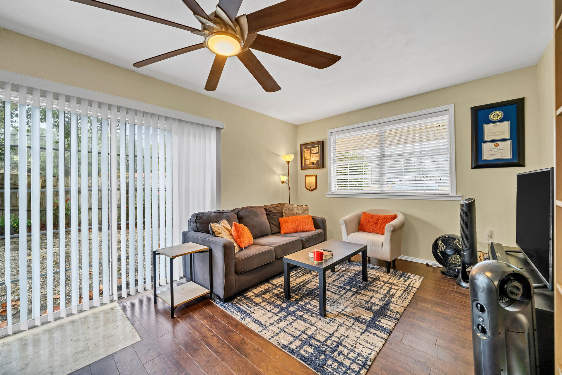 Oakland Heights Lot 19 BLK5 - Residential