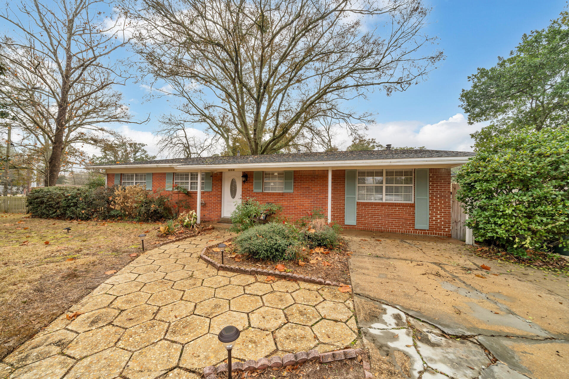 Oakland Heights Lot 19 BLK5 - Residential