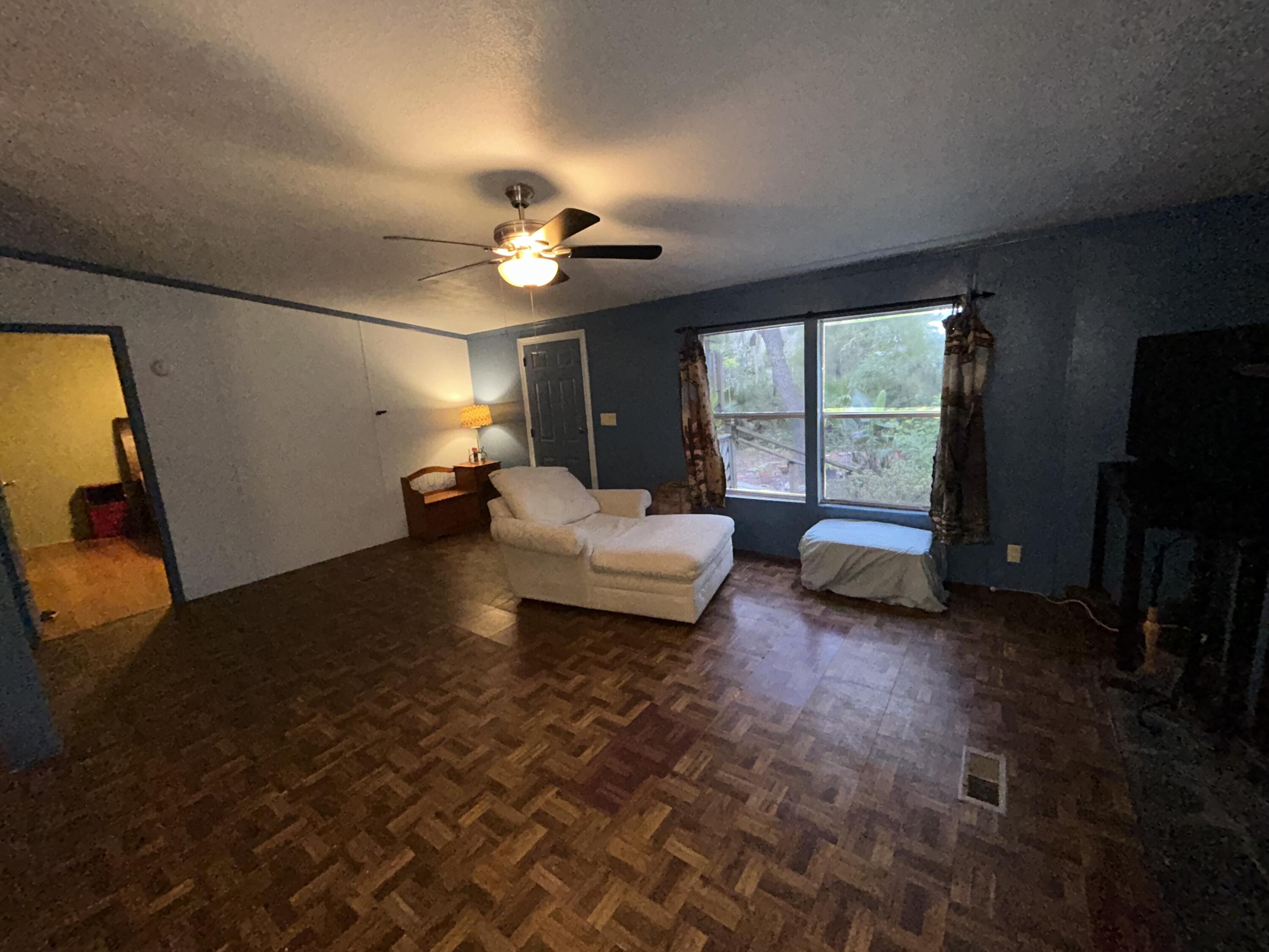 METES & BOUNDS - Residential Lease