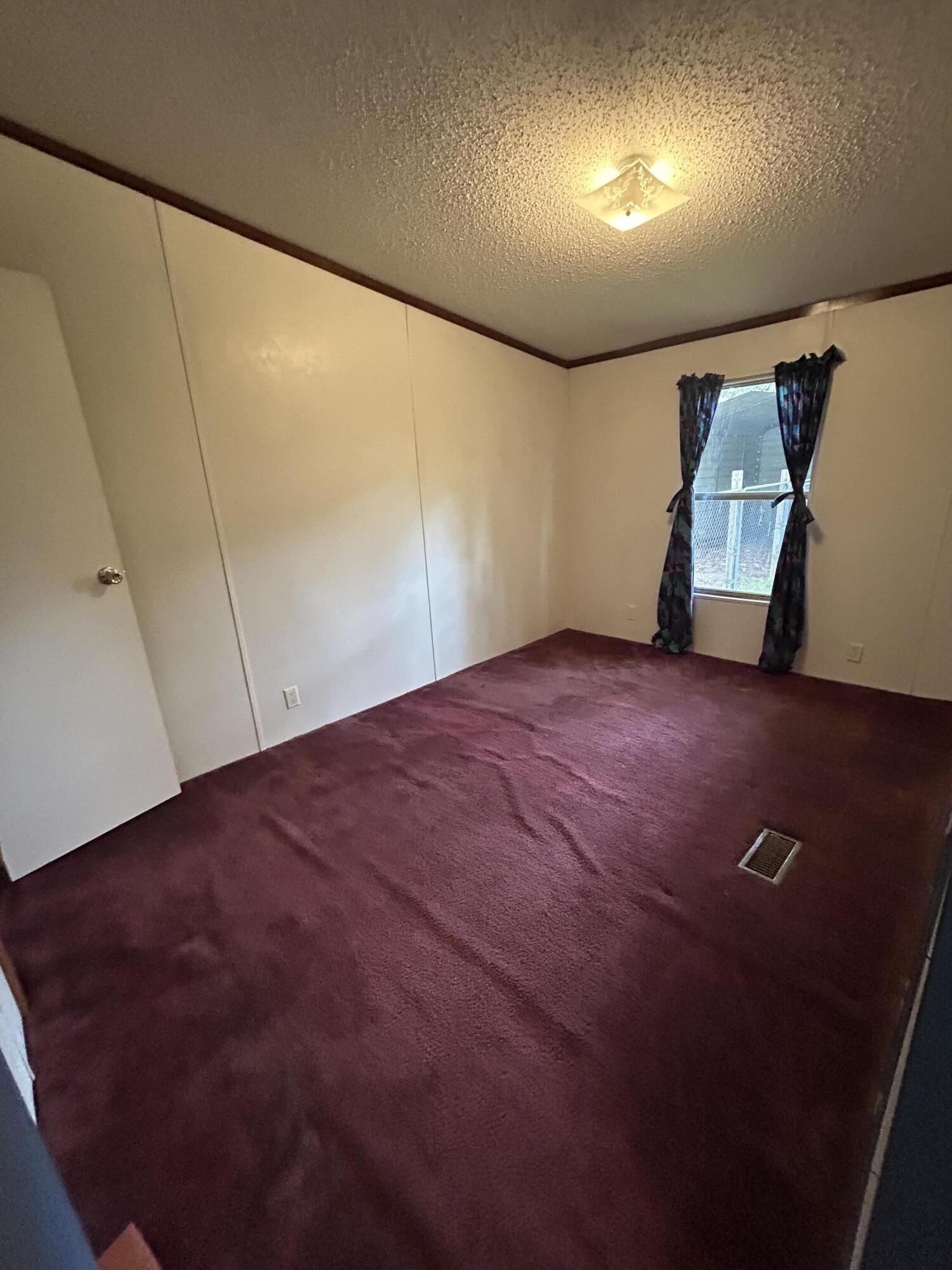 METES & BOUNDS - Residential Lease