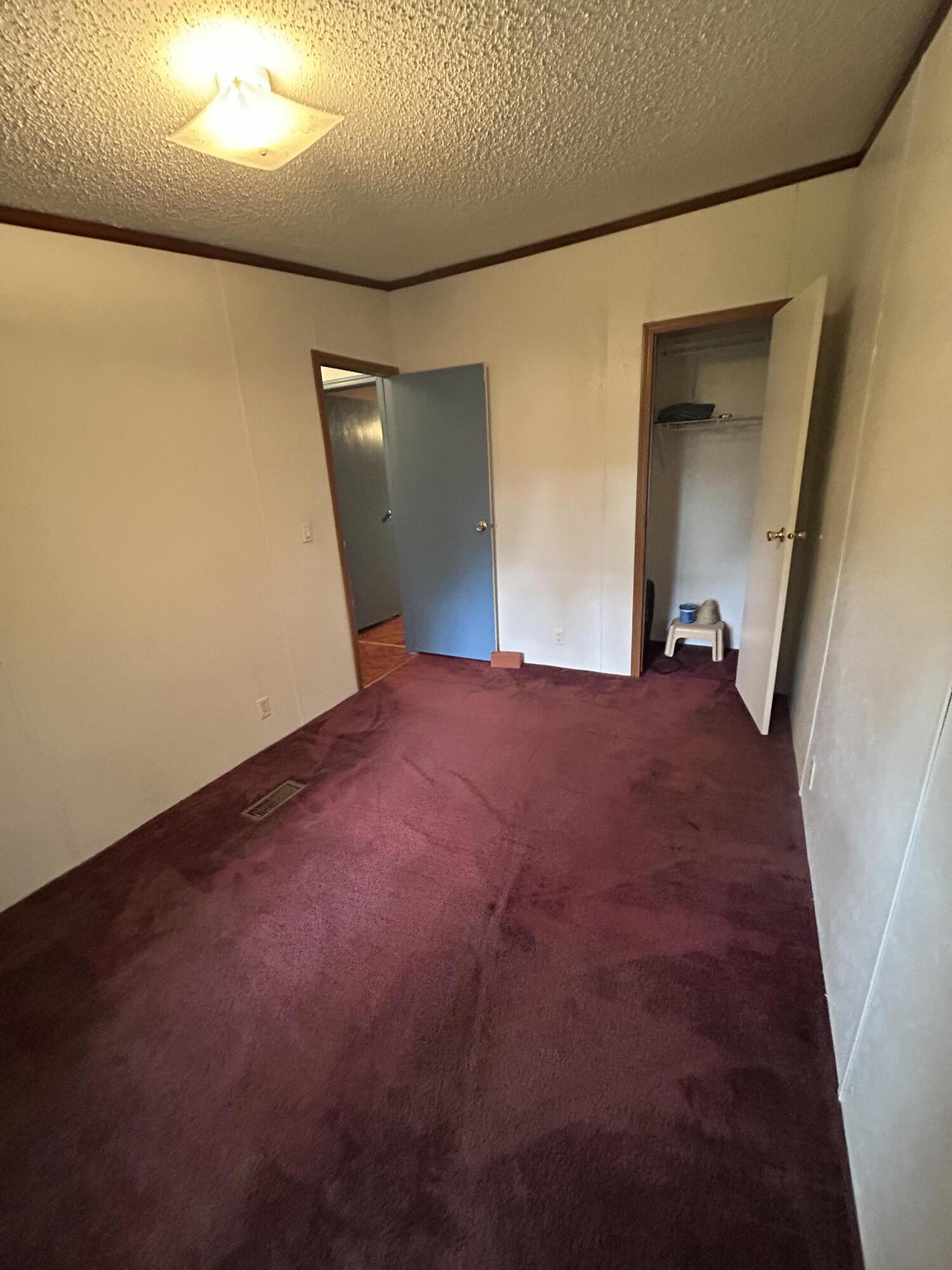 METES & BOUNDS - Residential Lease