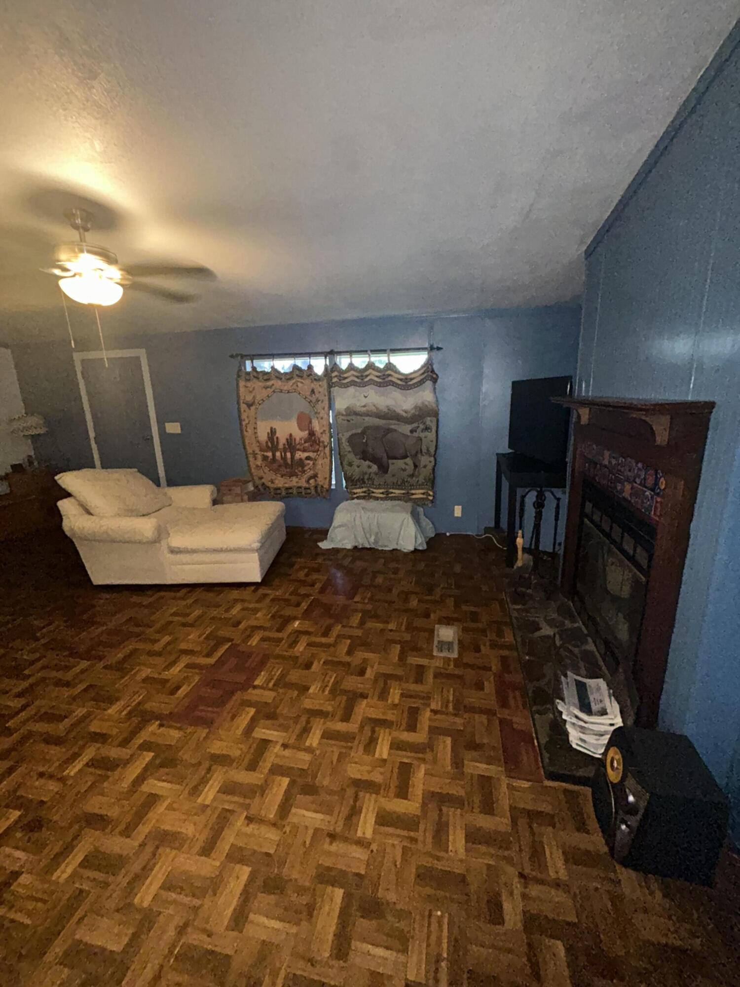 METES & BOUNDS - Residential Lease