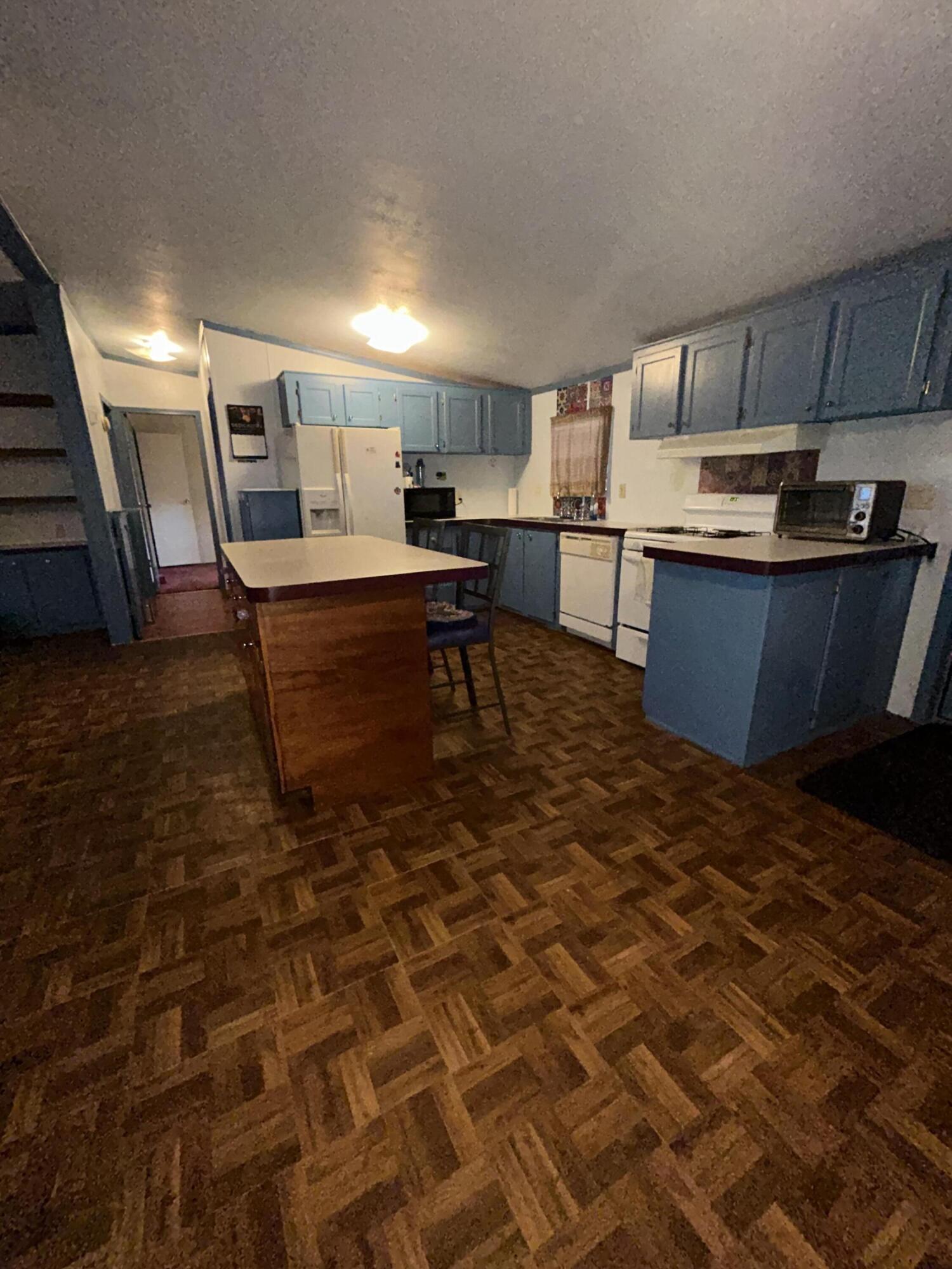 METES & BOUNDS - Residential Lease