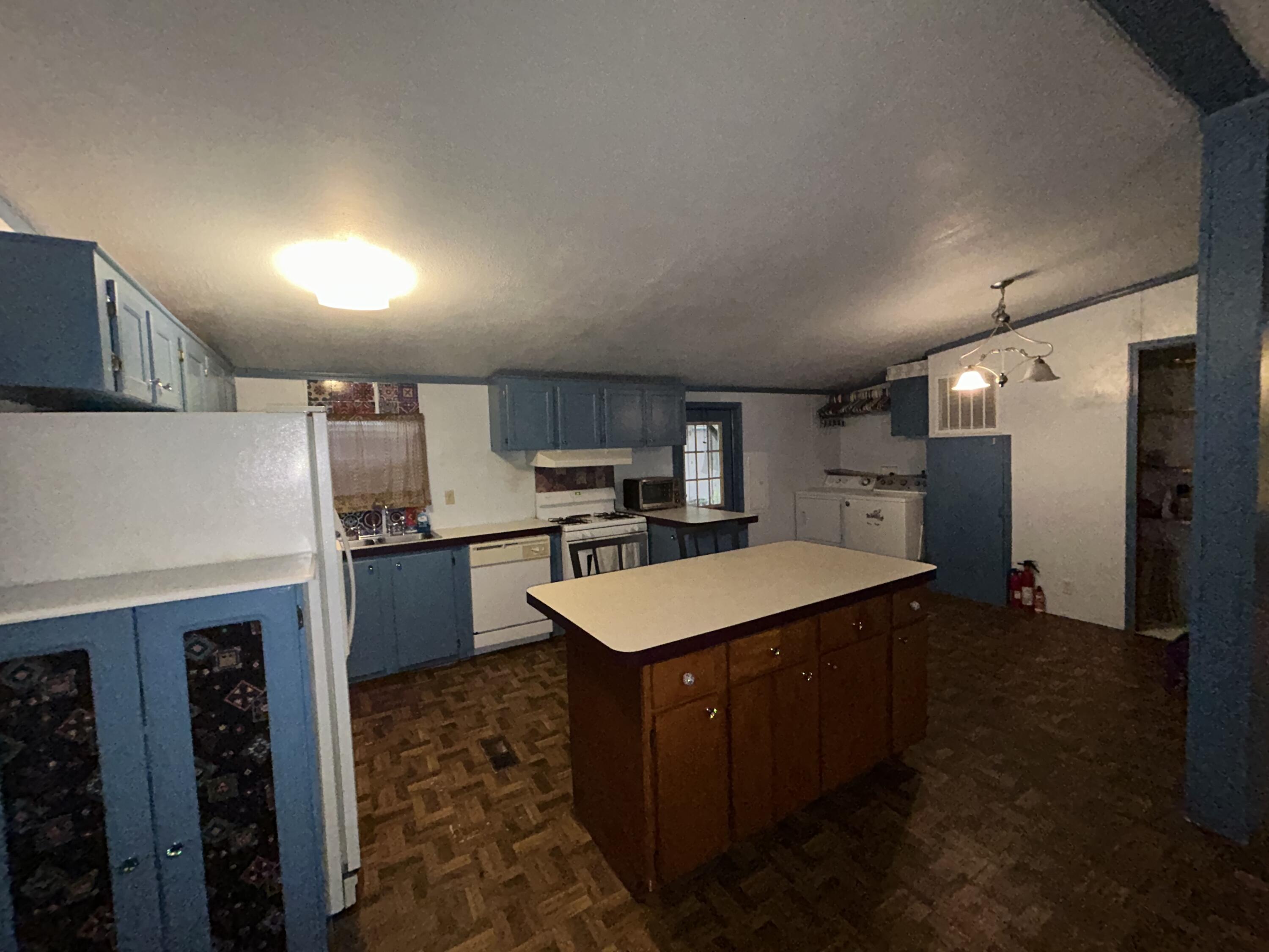 METES & BOUNDS - Residential Lease