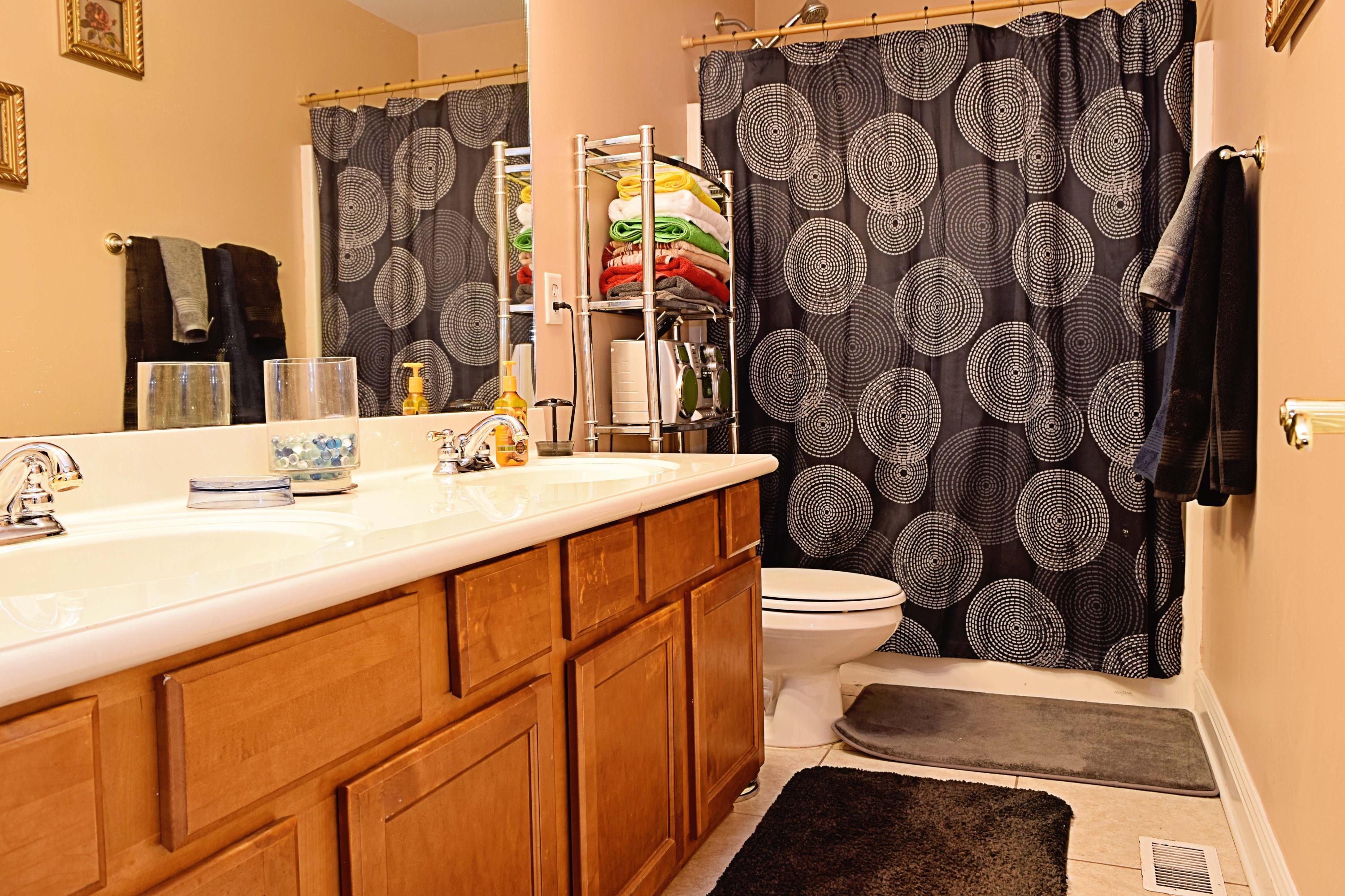 Grand Oak Place - Residential Lease