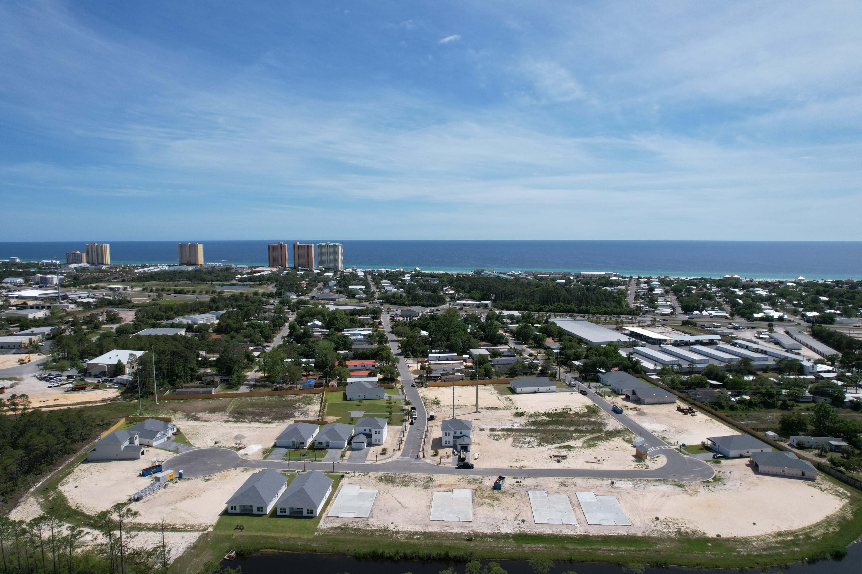 LAGUNA HAVEN - Residential