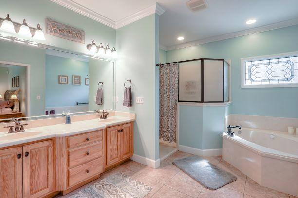 CLAIRES VINEYARD - Residential