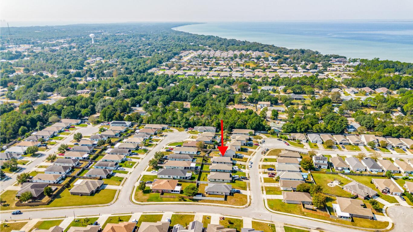 SHADOW LAKES - Residential