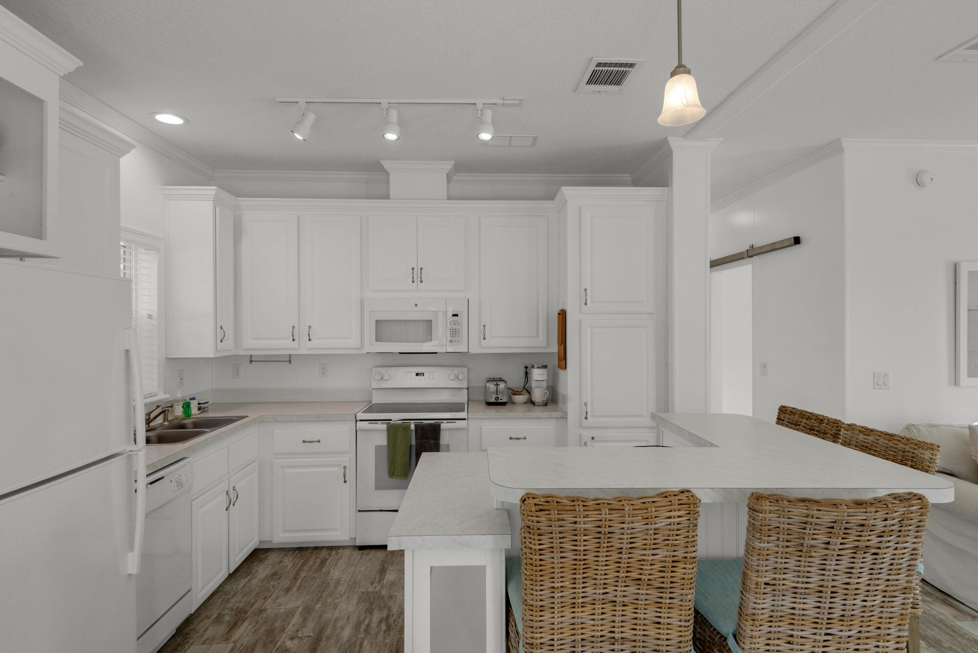 GULF SHORE MANOR - Residential