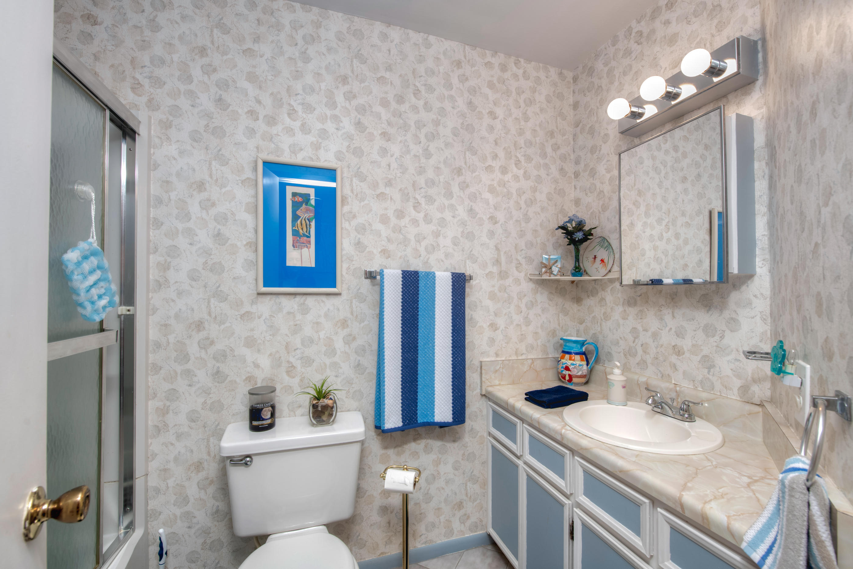 WHISPERING SANDS TOWNHOUSES - Residential