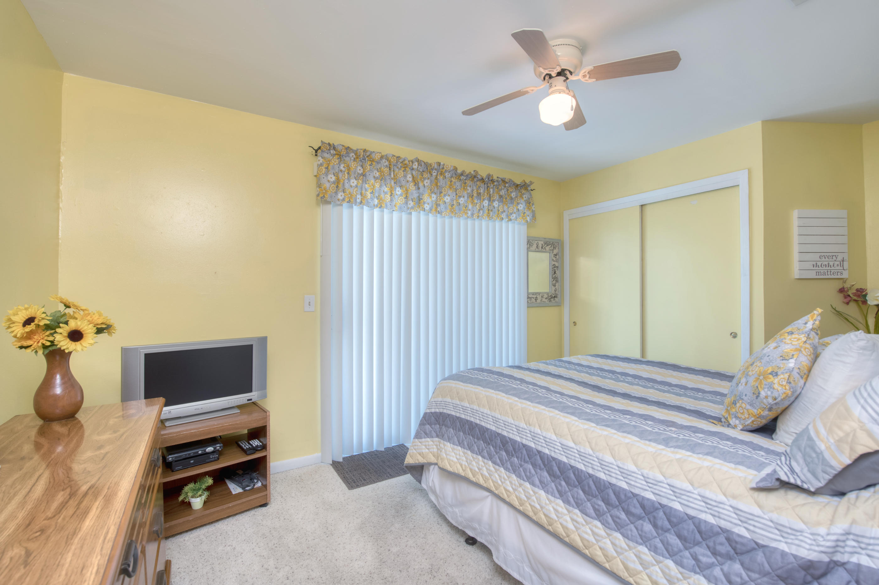 WHISPERING SANDS TOWNHOUSES - Residential