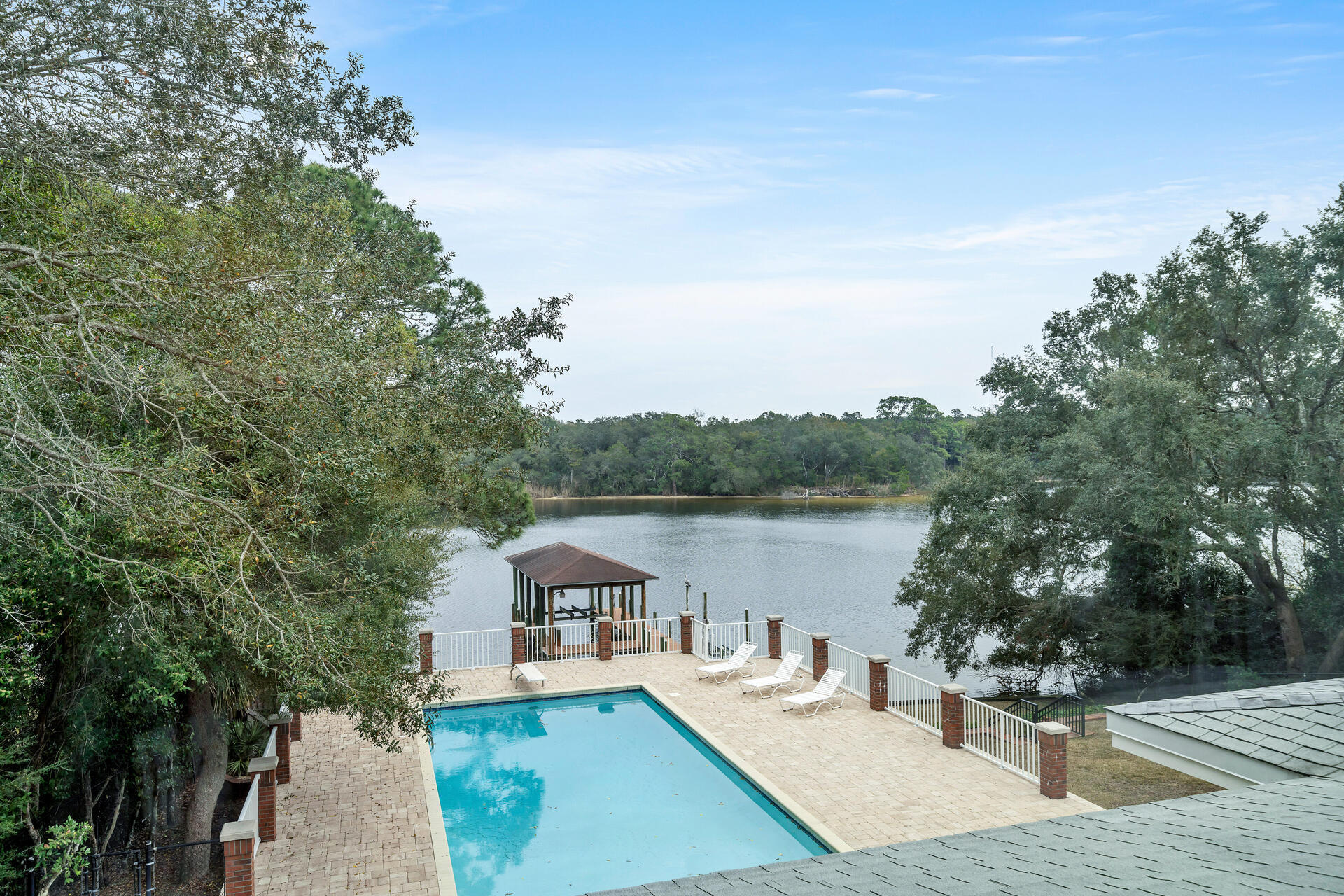 Poquito Bayou - Residential