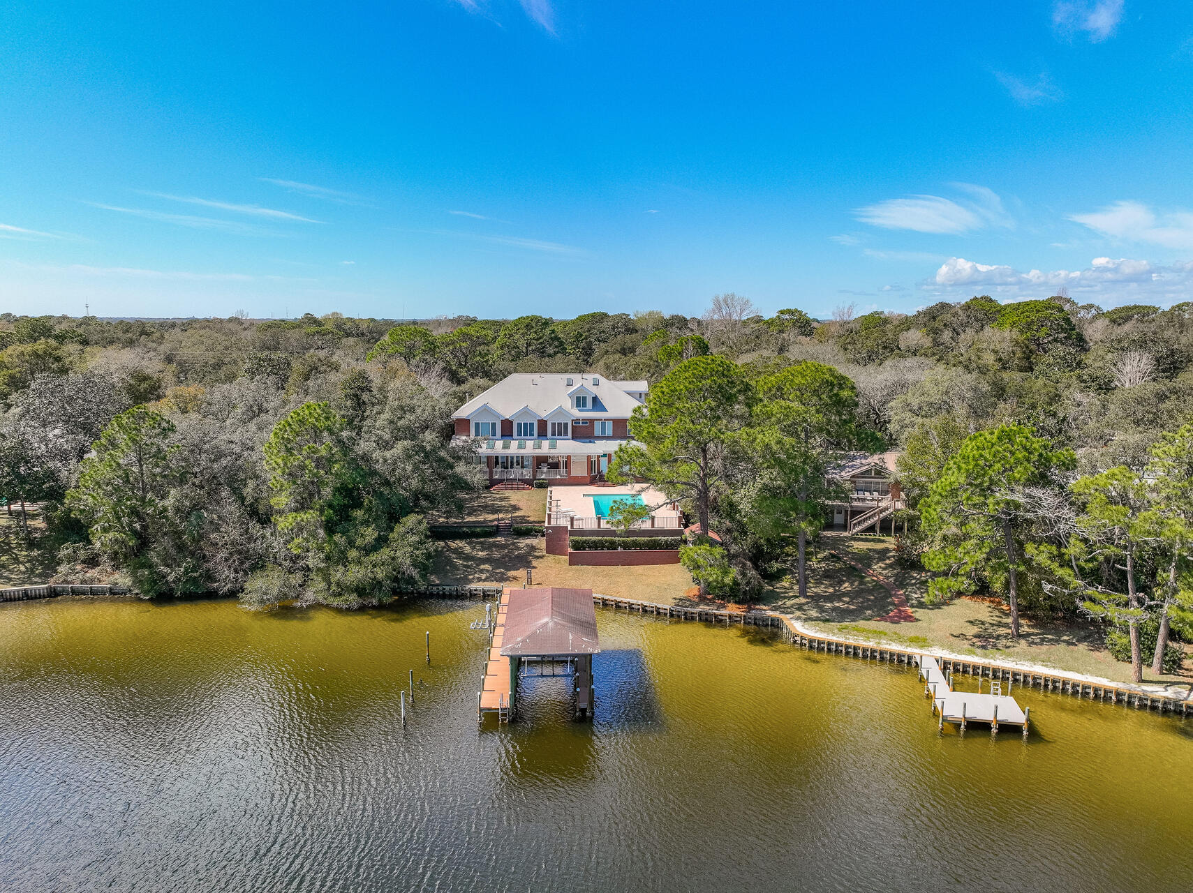 Poquito Bayou - Residential