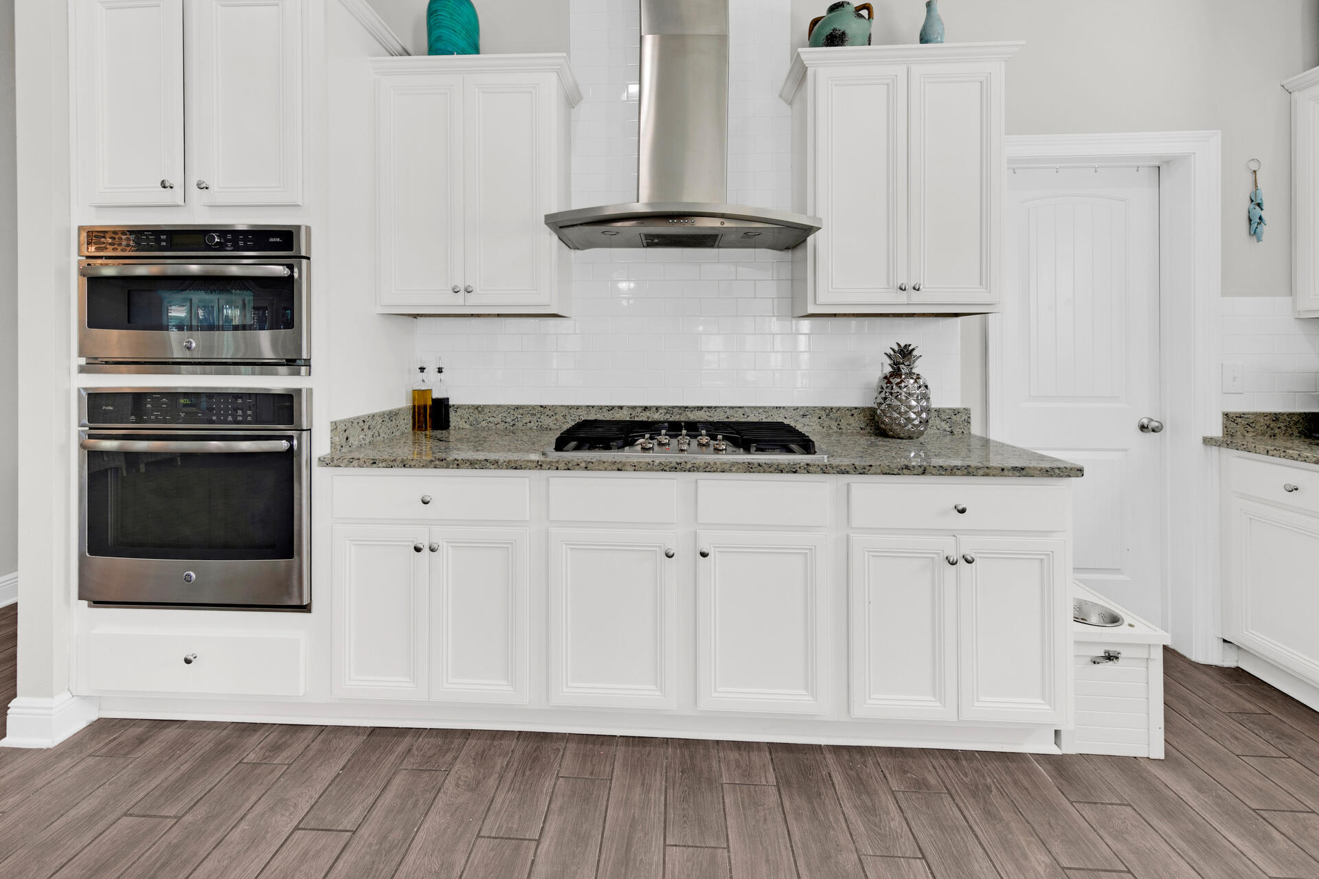 Mussett Bayou Manor - Residential