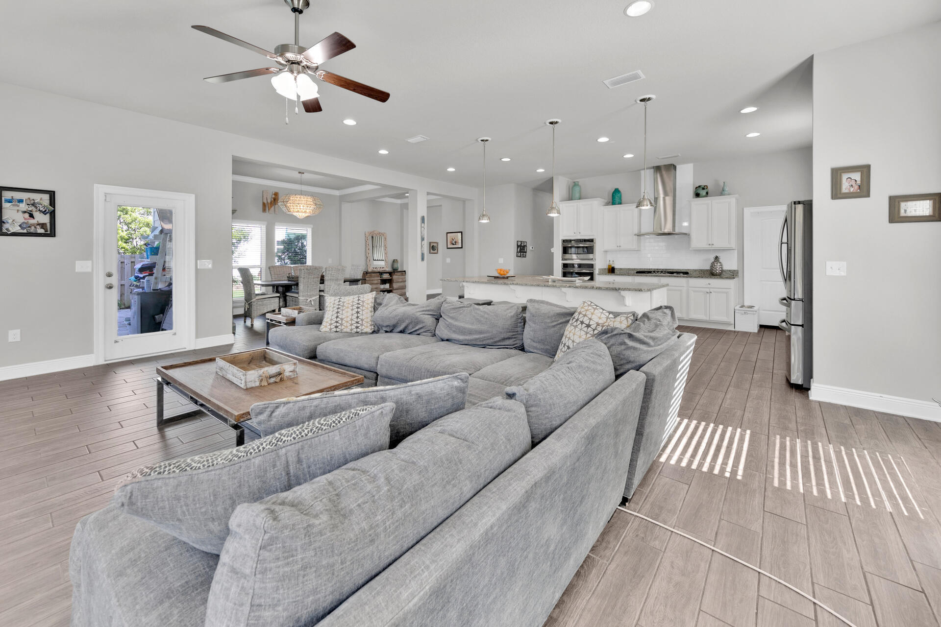 Mussett Bayou Manor - Residential