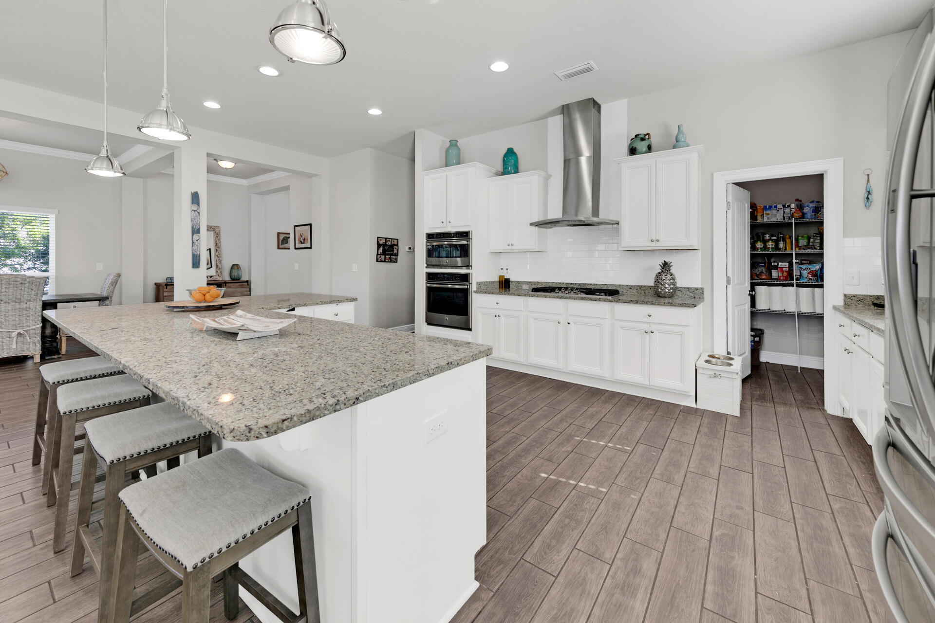 Mussett Bayou Manor - Residential