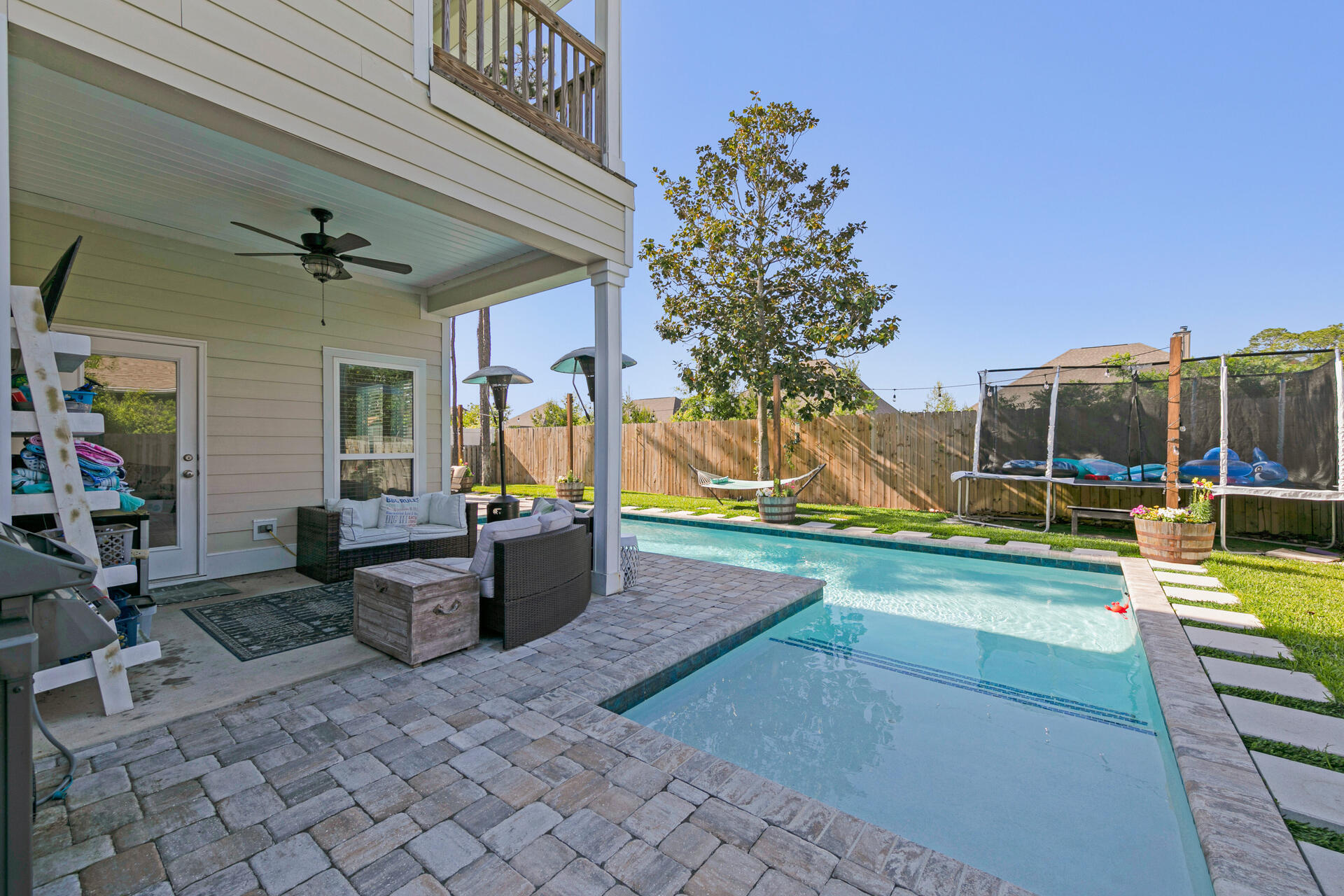 Mussett Bayou Manor - Residential