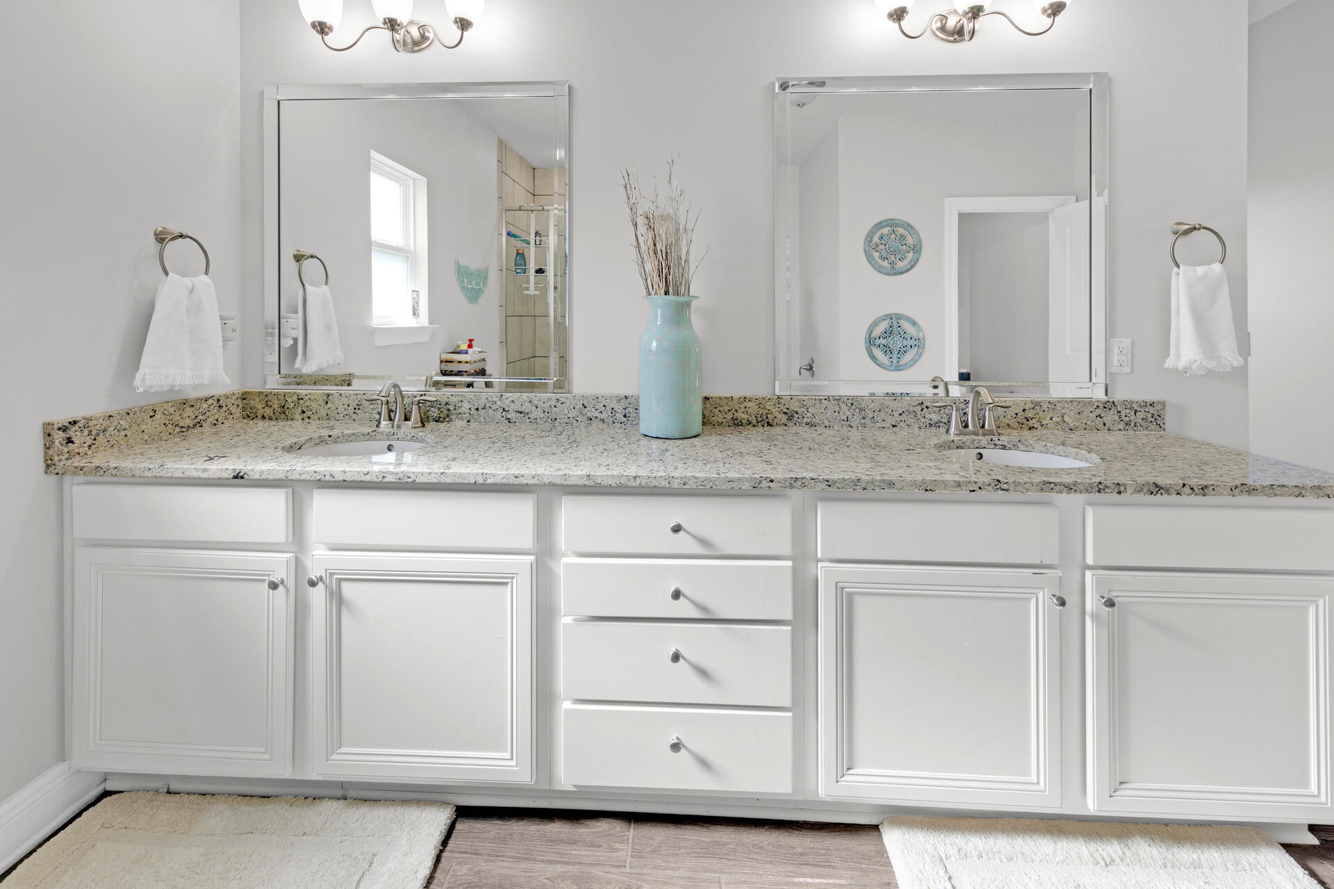 Mussett Bayou Manor - Residential