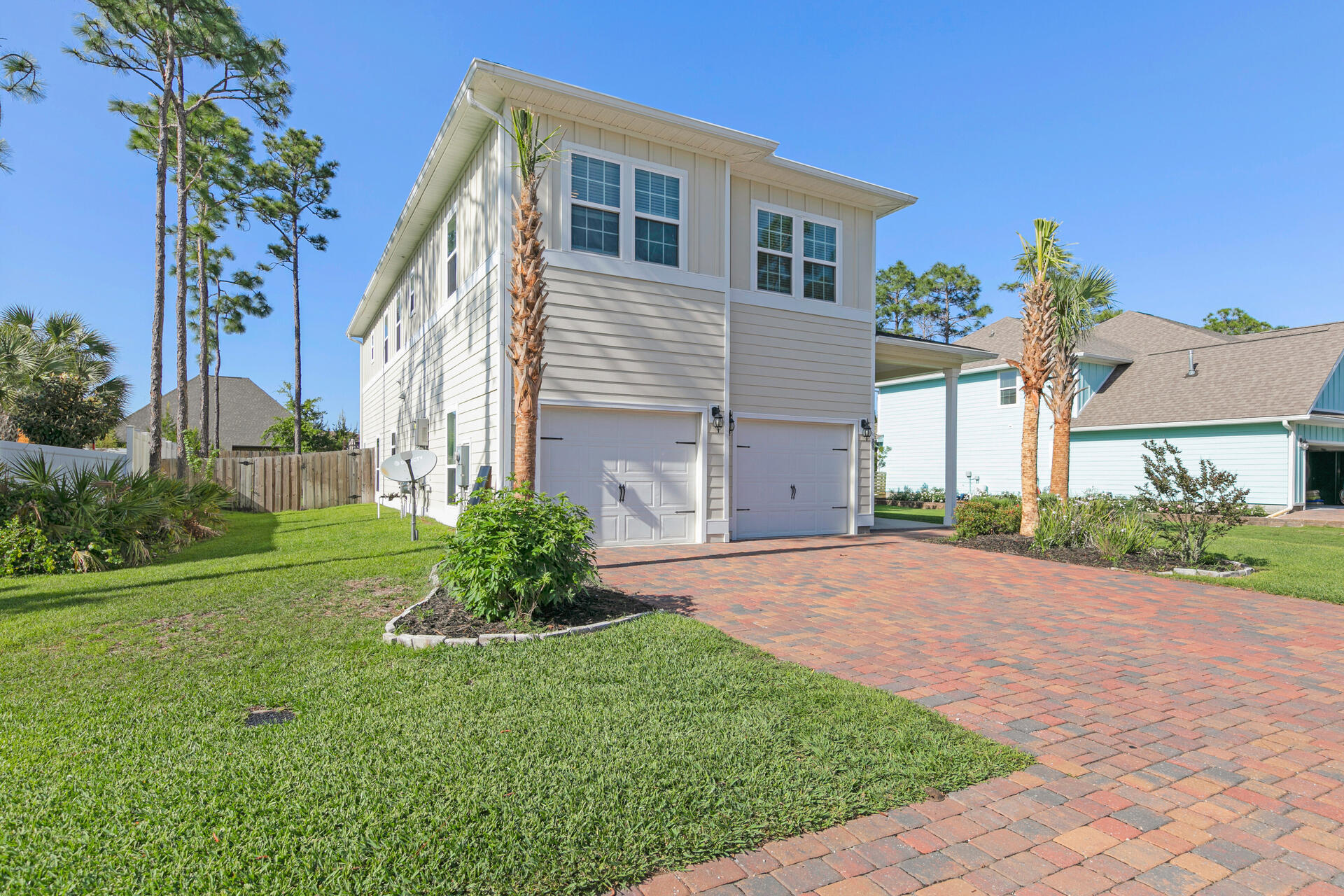 Mussett Bayou Manor - Residential