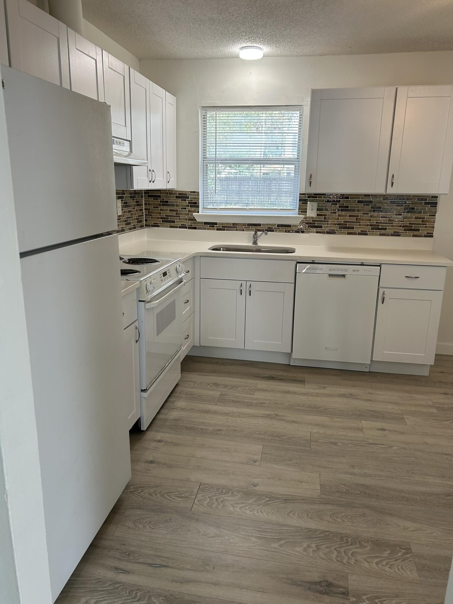 SEASHORE VILLAGE - Residential Lease